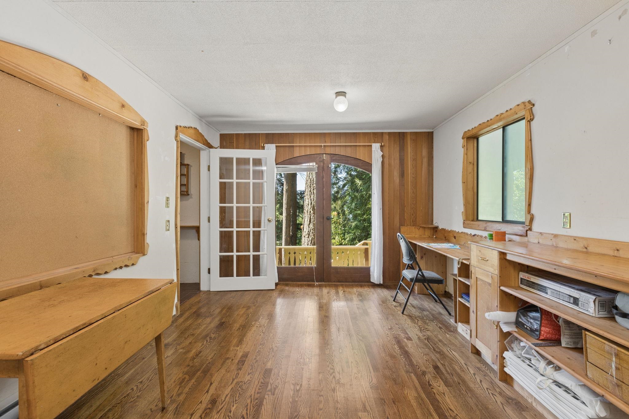 295 BAYVIEW ROAD