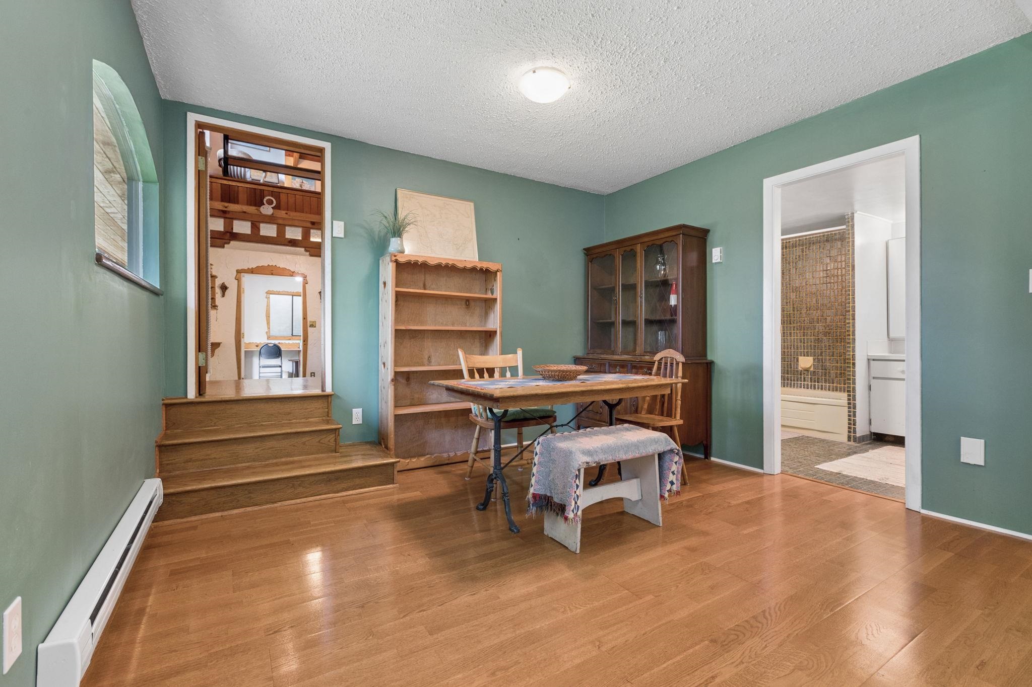 295 BAYVIEW ROAD