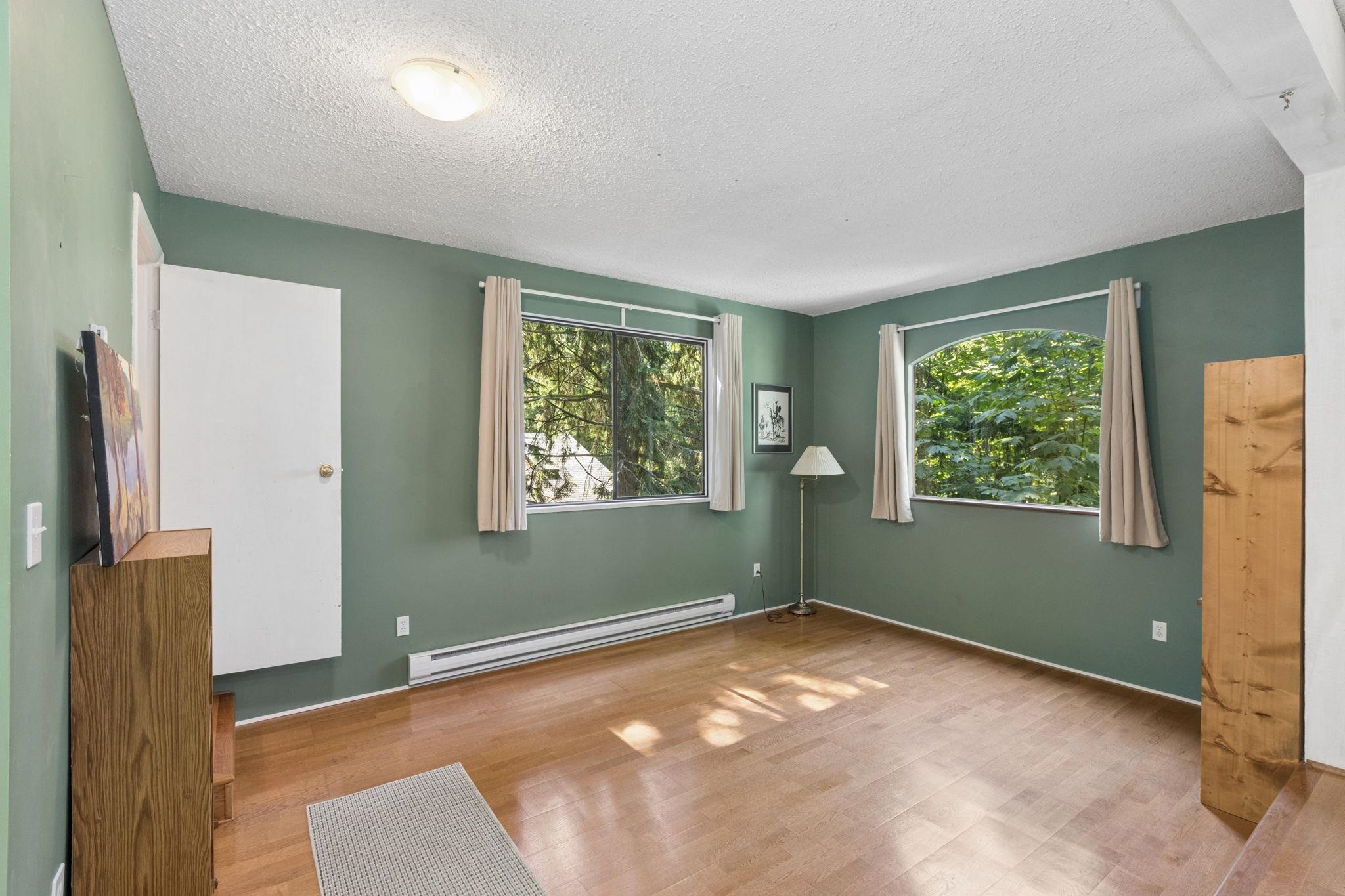 295 BAYVIEW ROAD