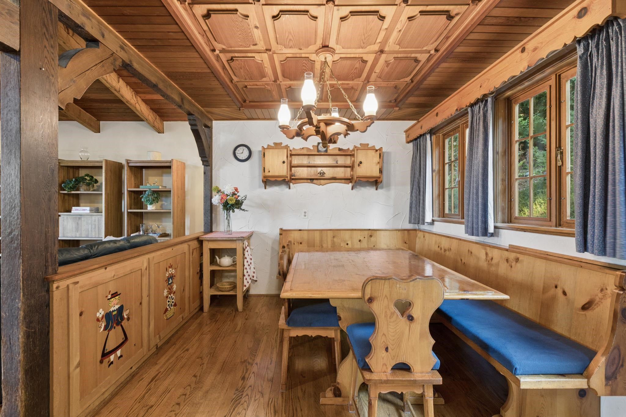 295 BAYVIEW ROAD