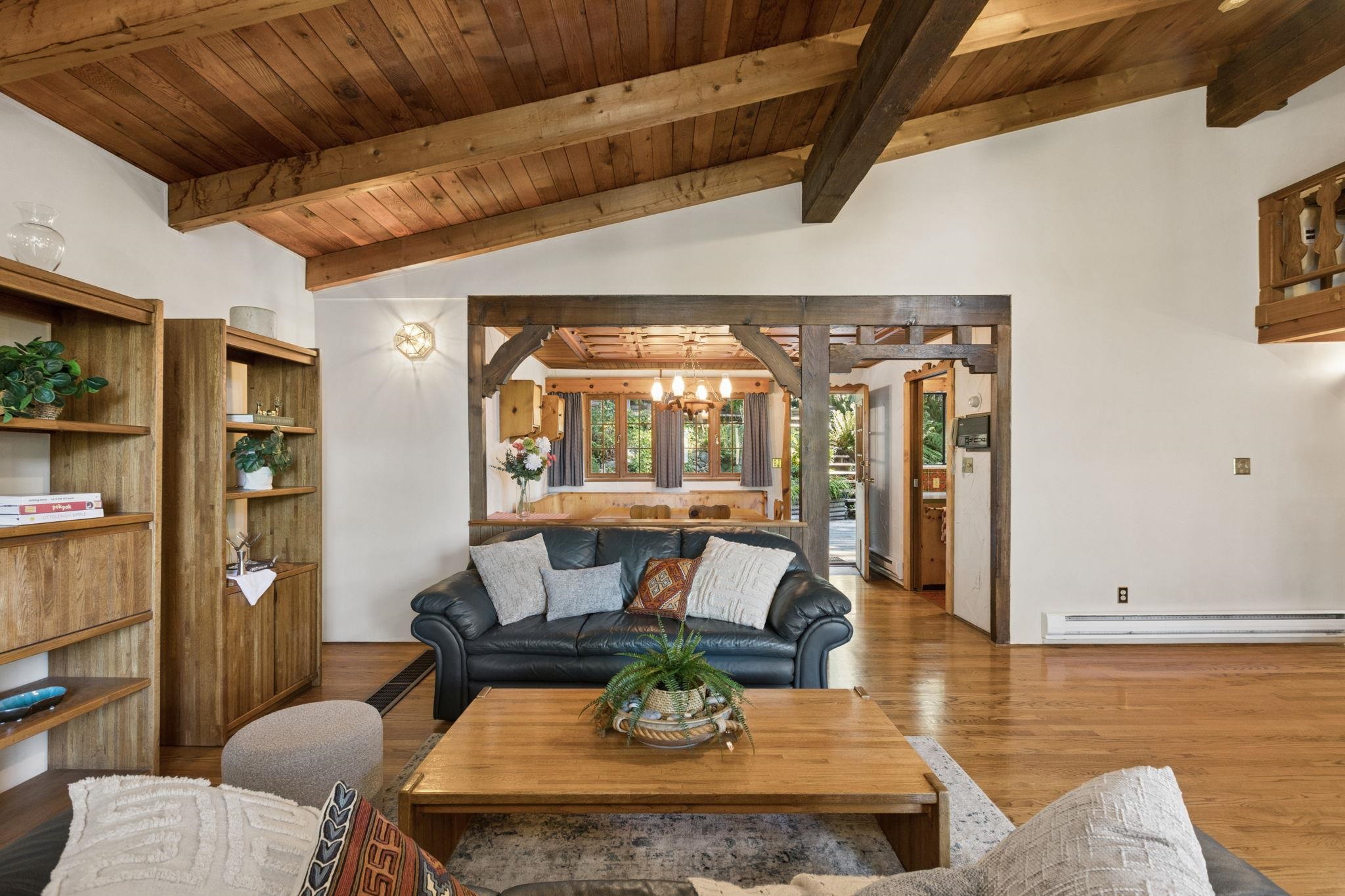 295 BAYVIEW ROAD