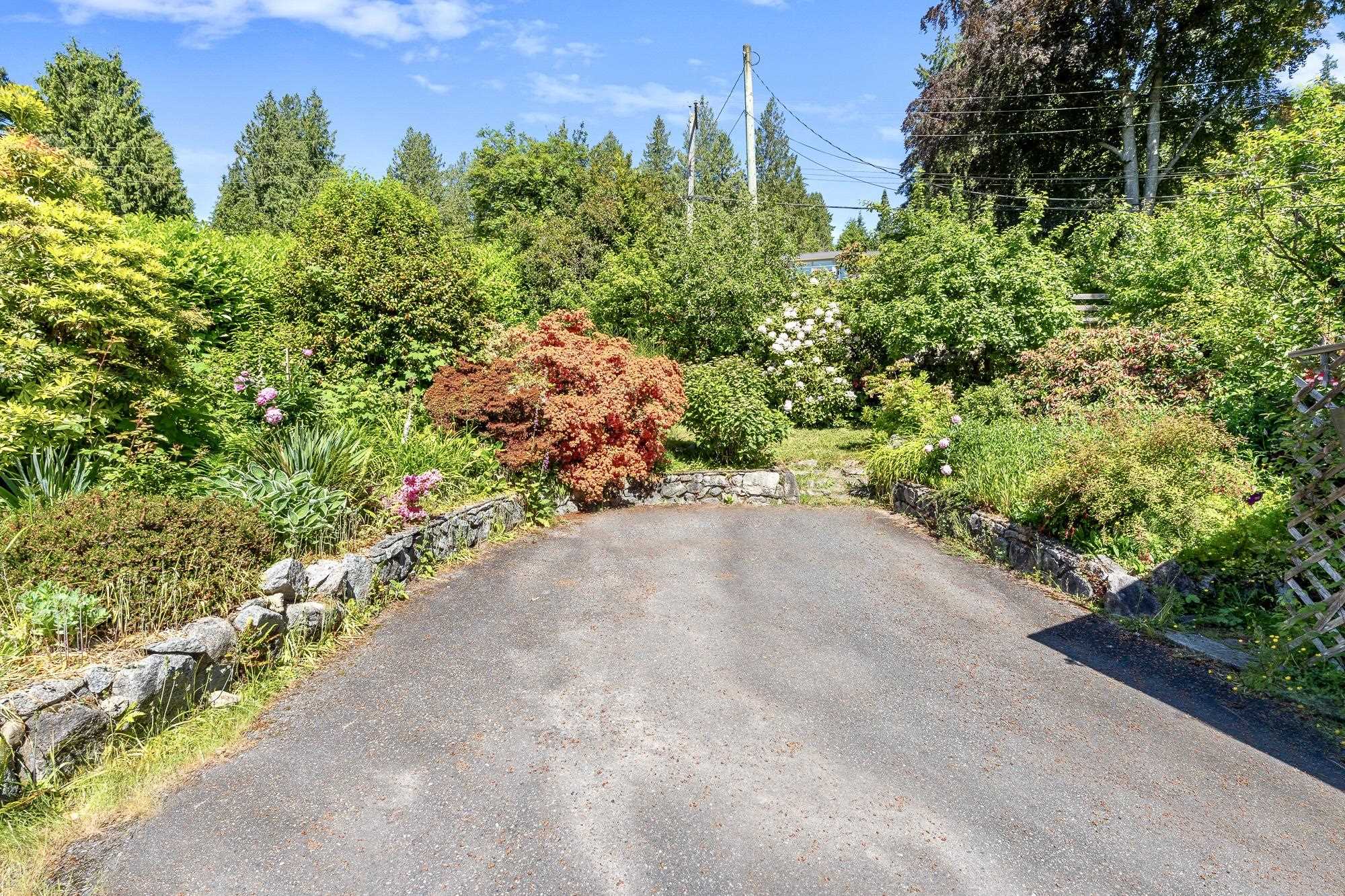 4704 DOGWOOD LANE