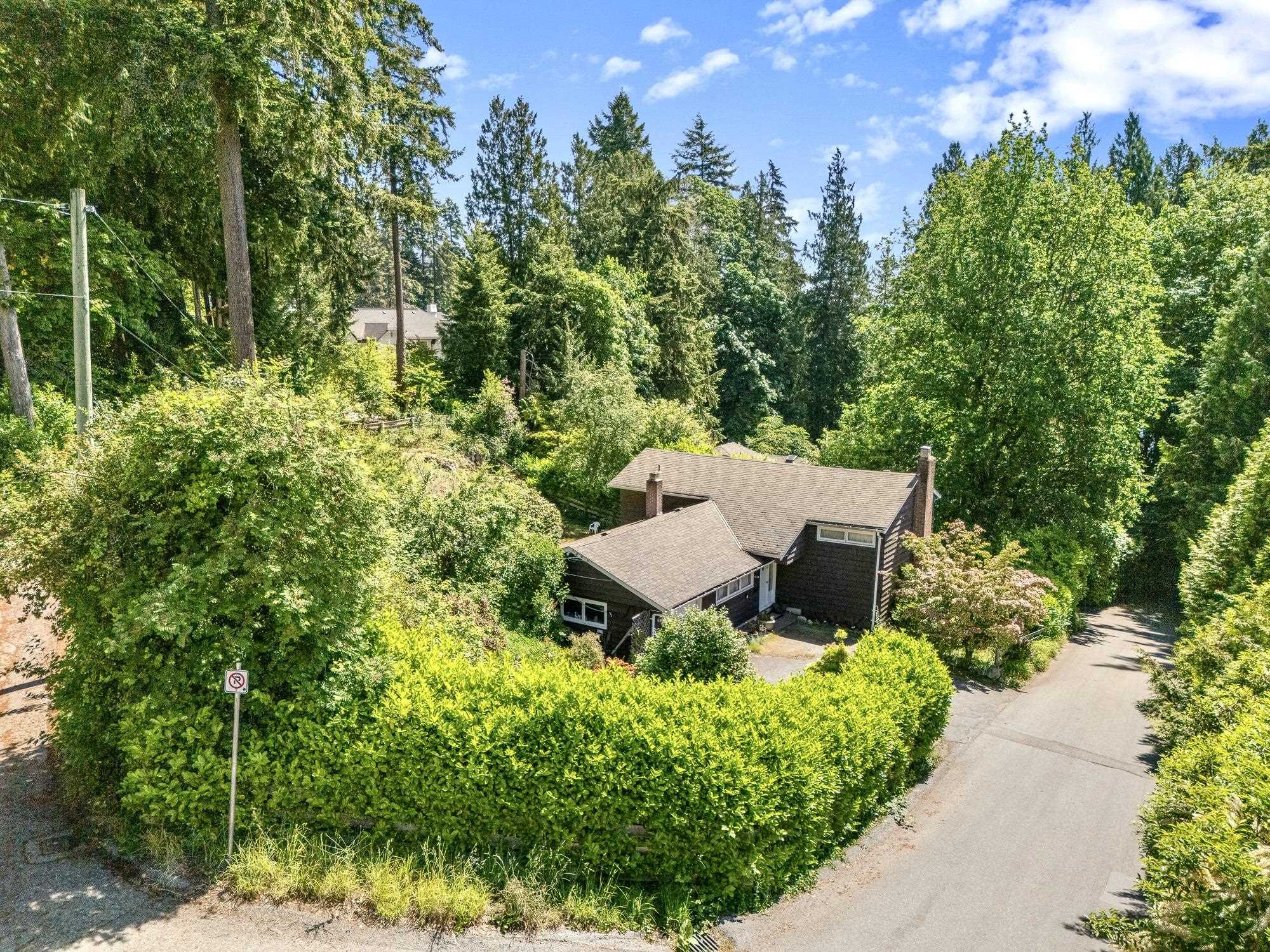 4704 DOGWOOD LANE