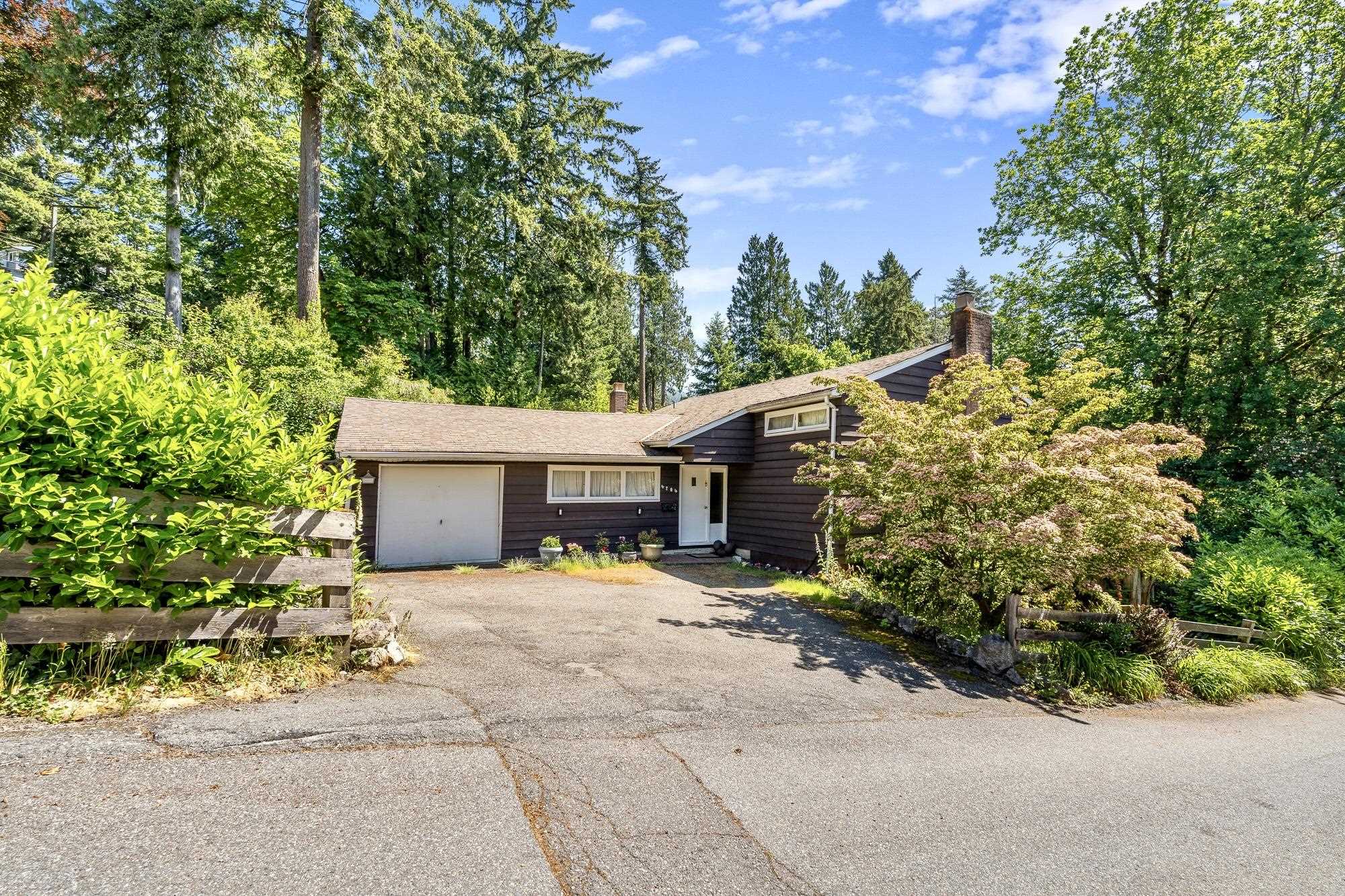 4704 DOGWOOD LANE