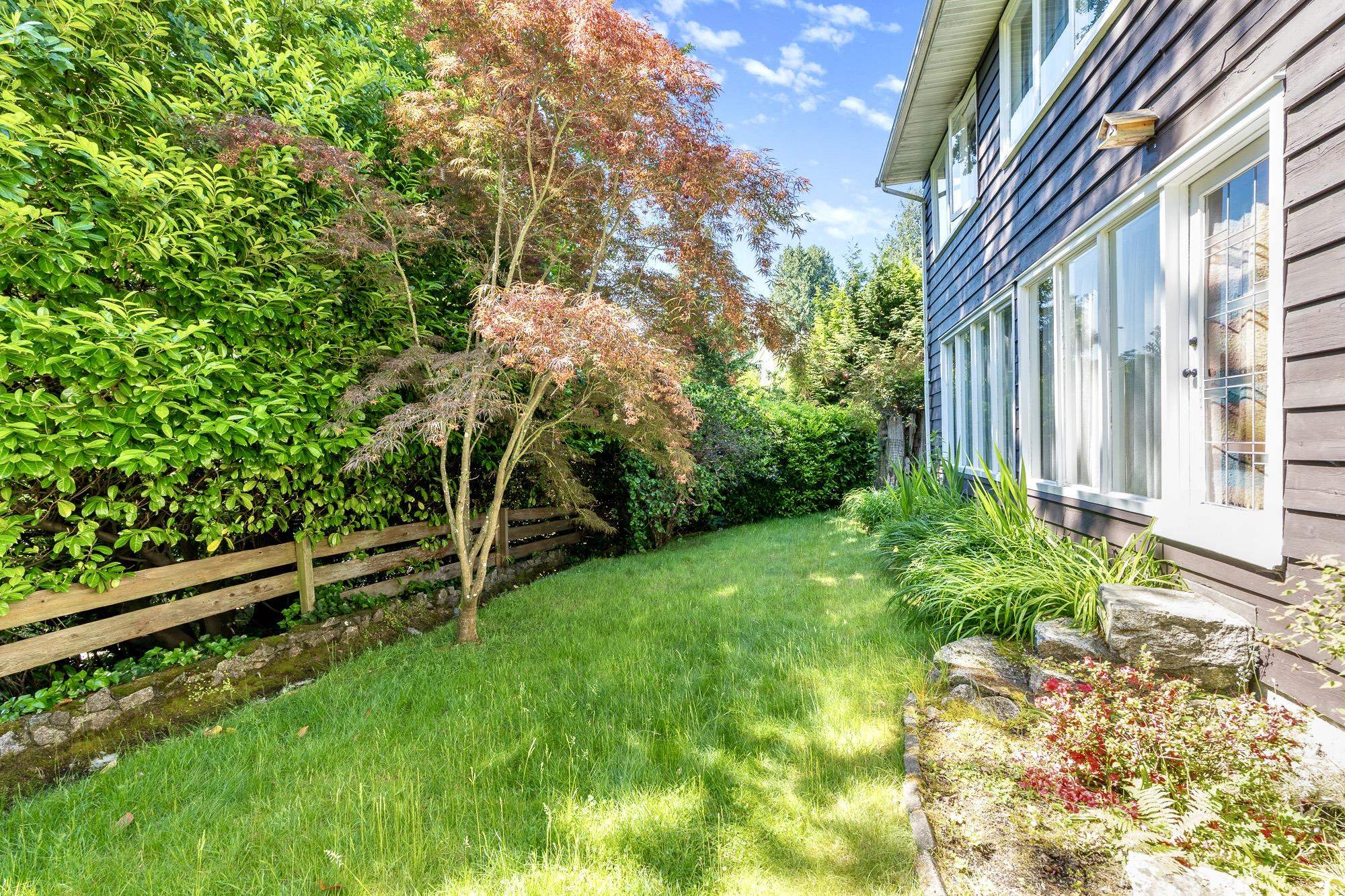 4704 DOGWOOD LANE