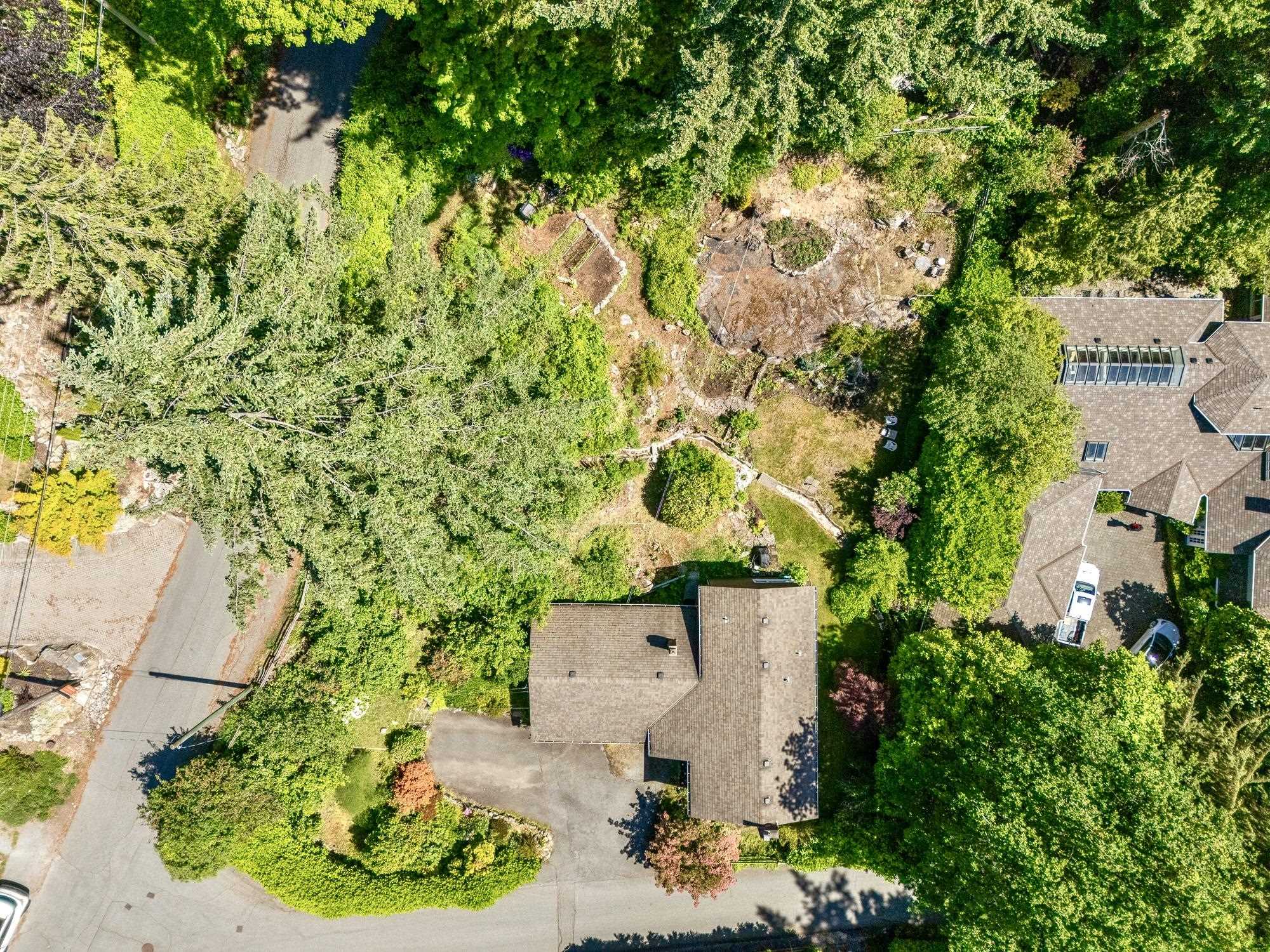 4704 DOGWOOD LANE