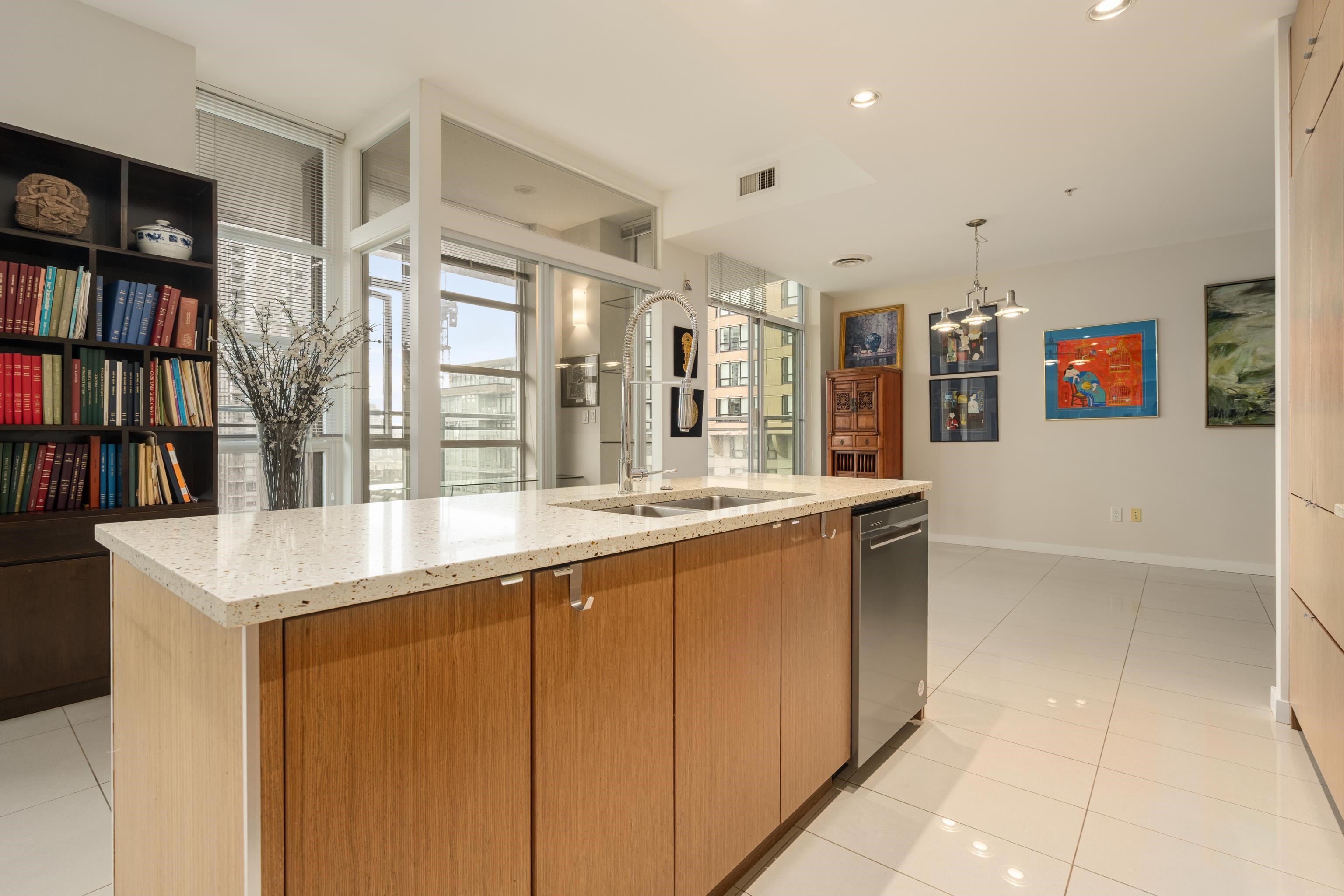 1404 1205 HOWE STREET