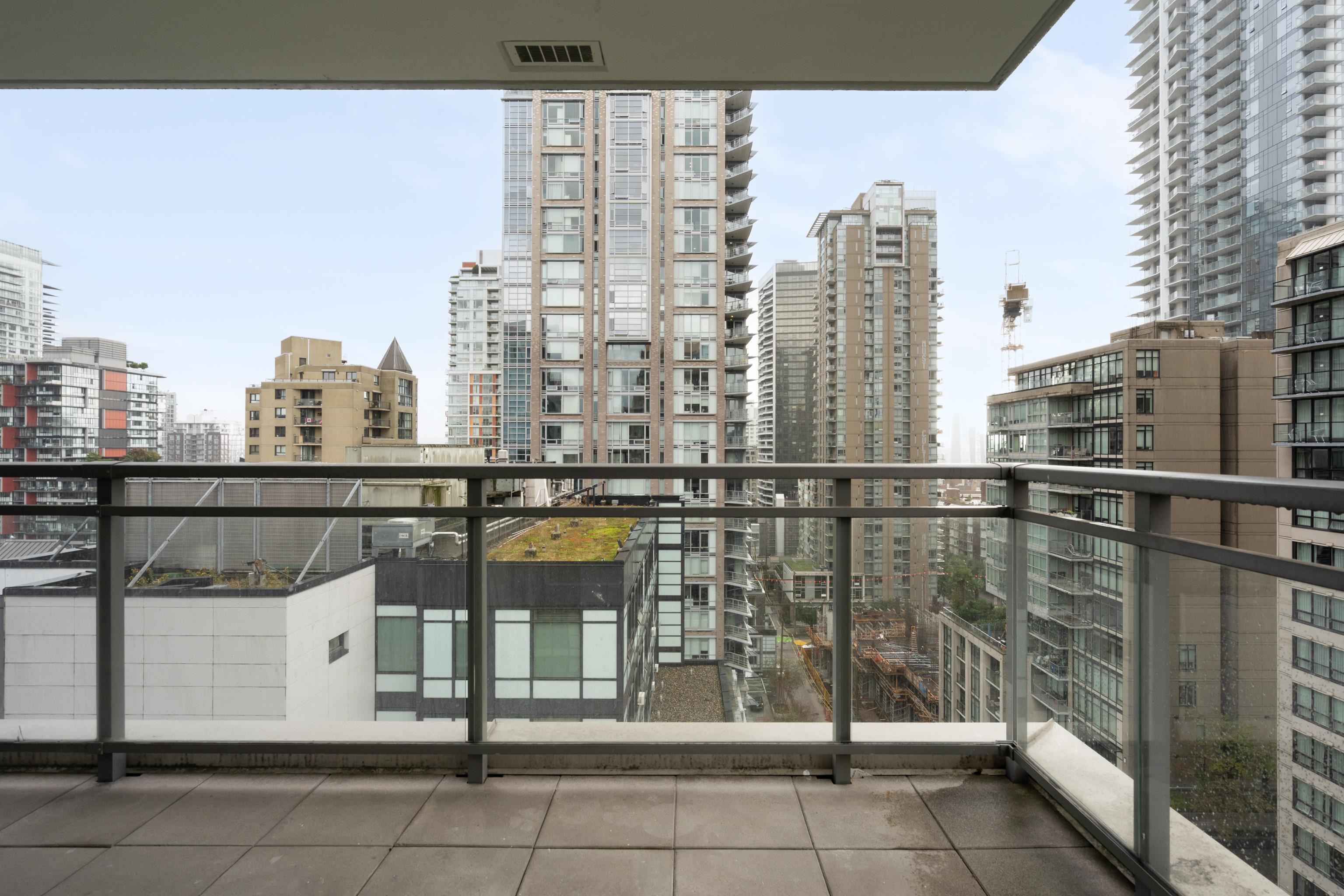 1404 1205 HOWE STREET