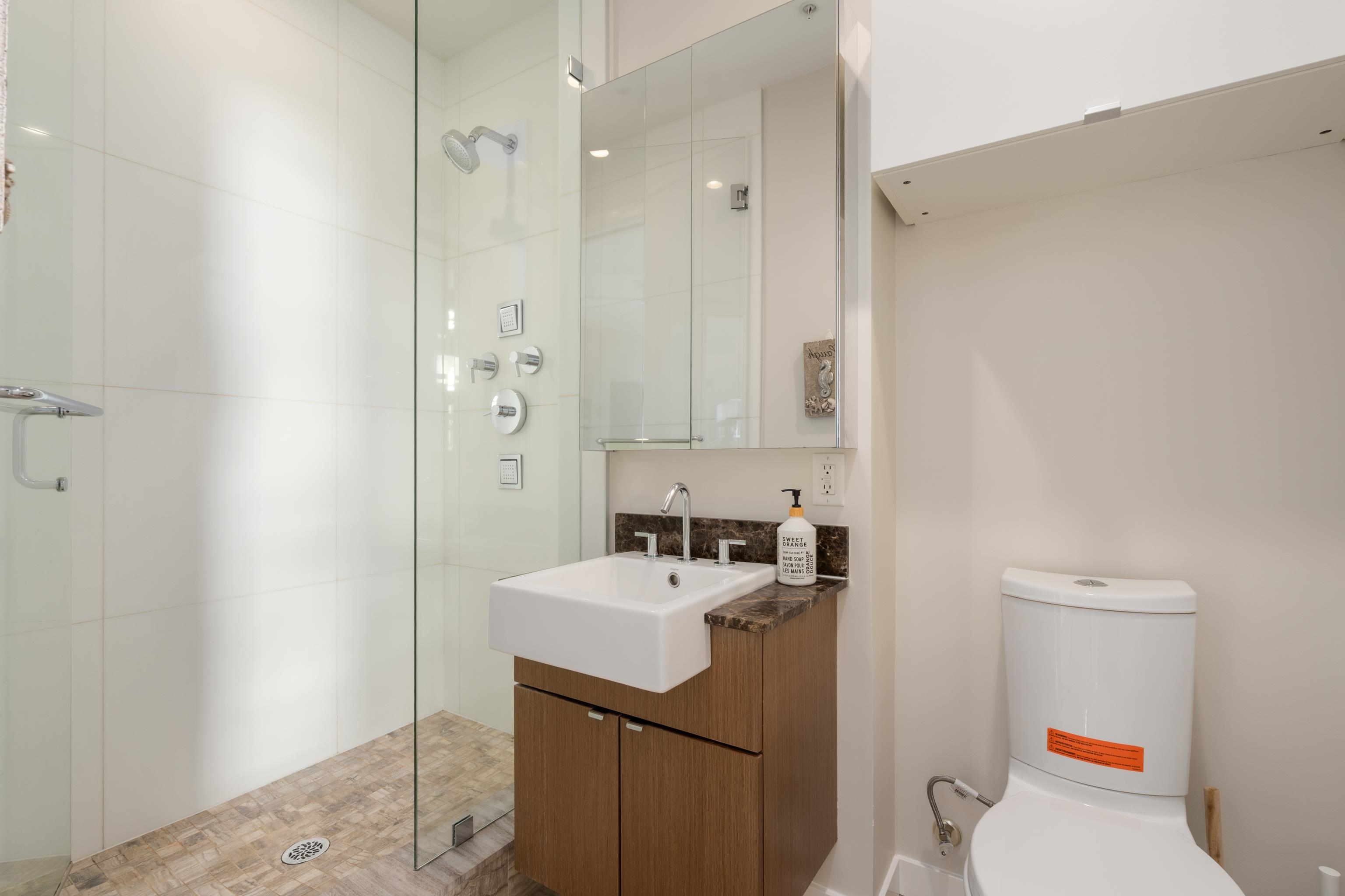 1404 1205 HOWE STREET