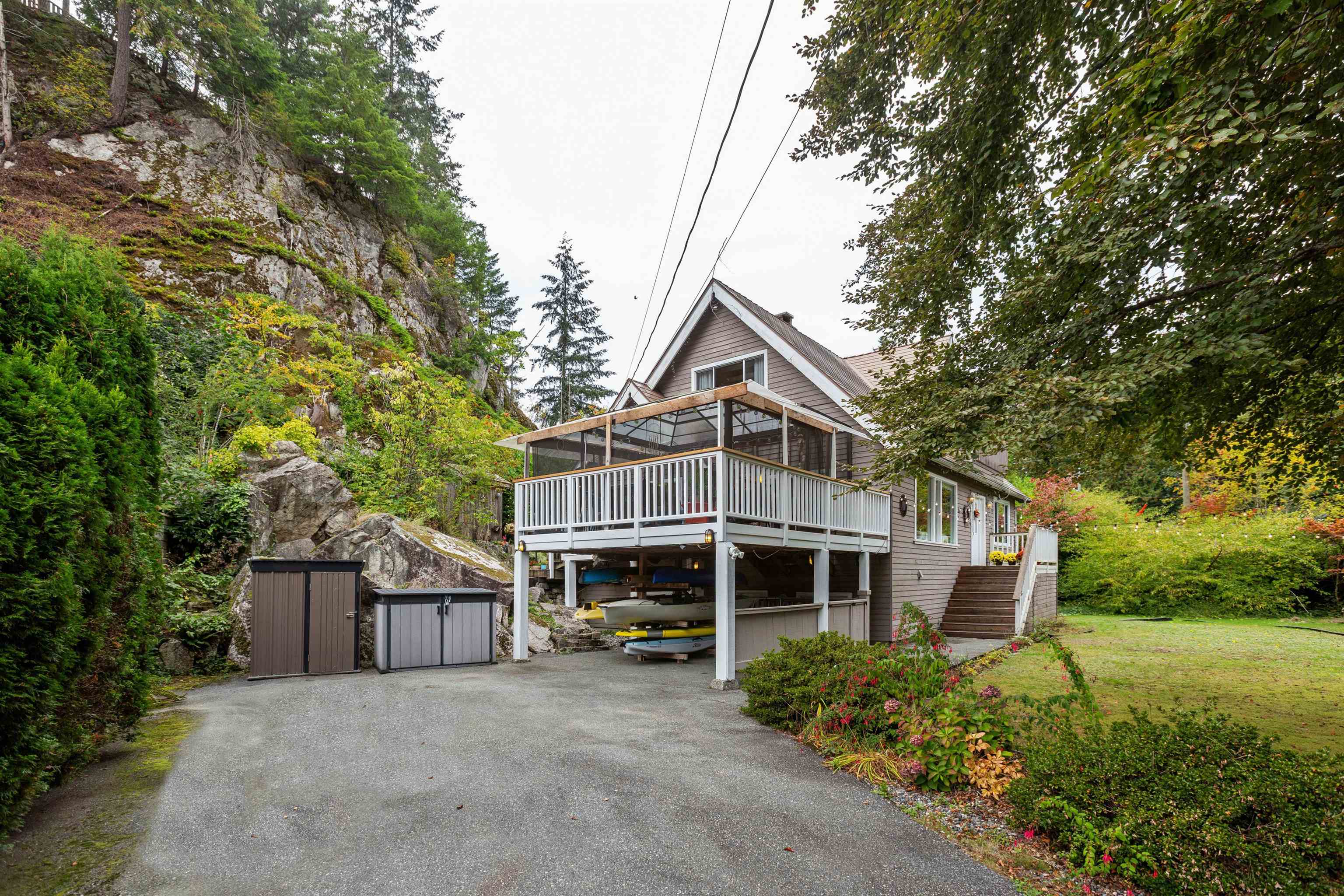5607 EAGLE HARBOUR ROAD