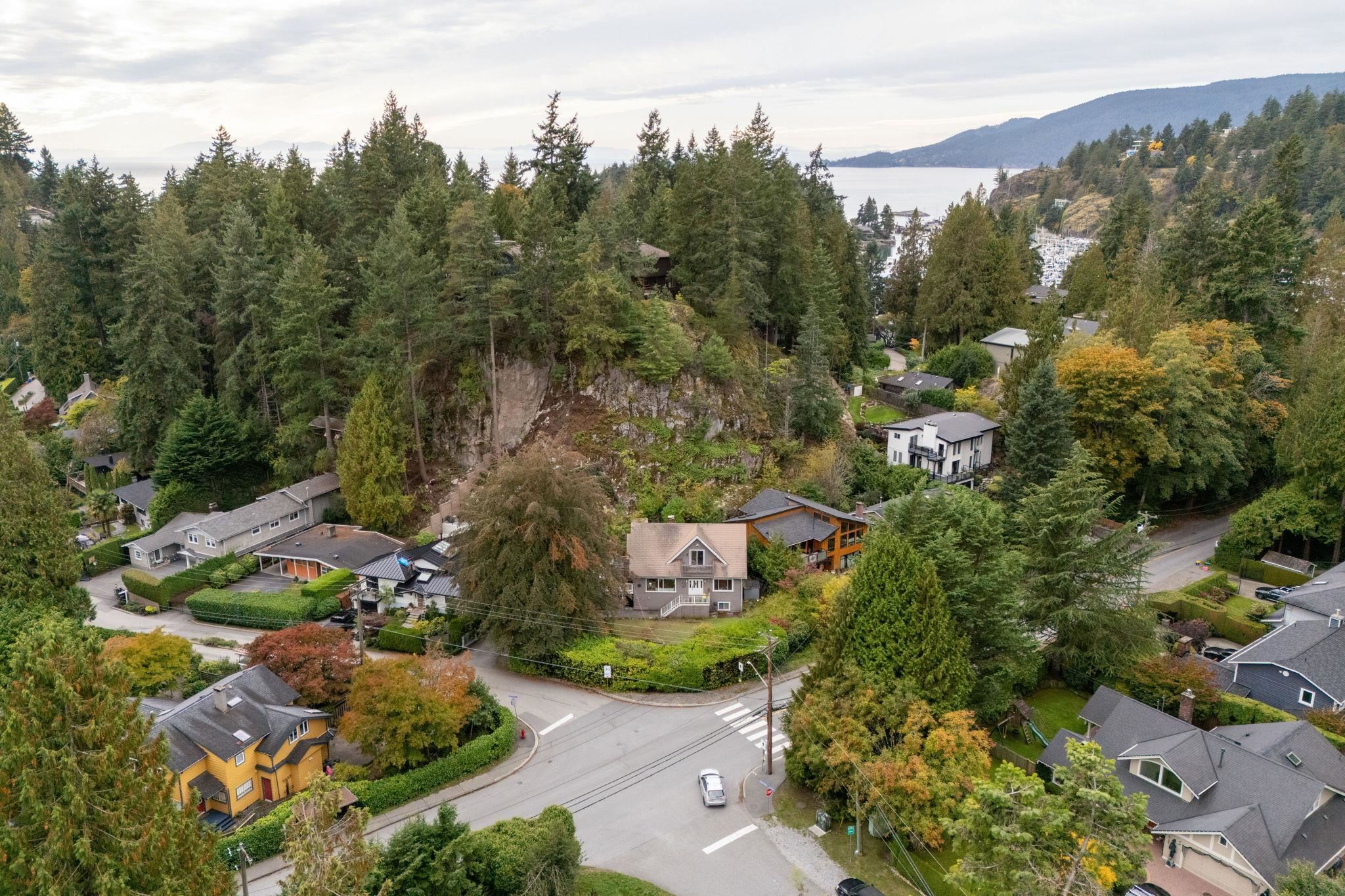 5607 EAGLE HARBOUR ROAD