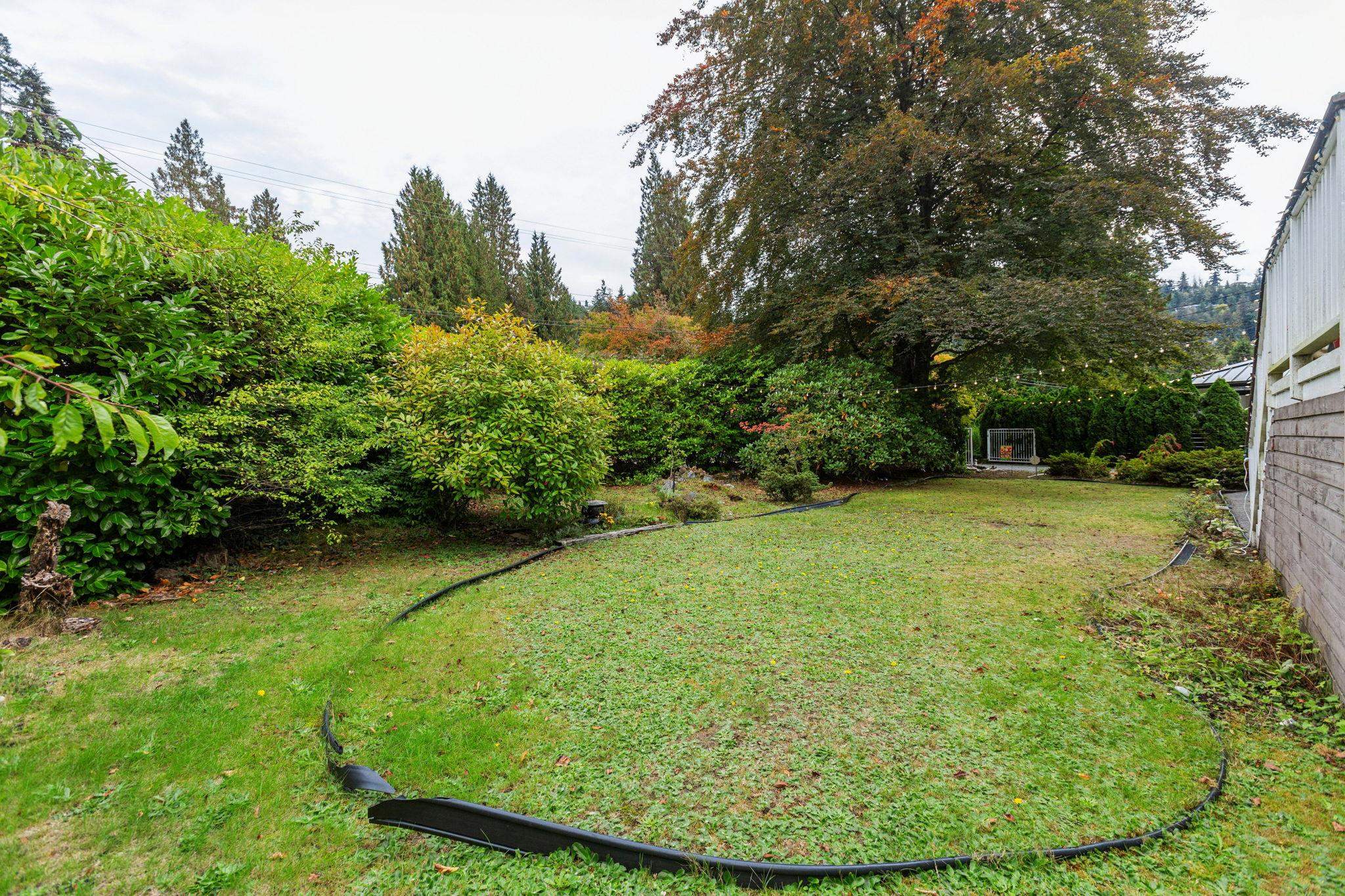 5607 EAGLE HARBOUR ROAD