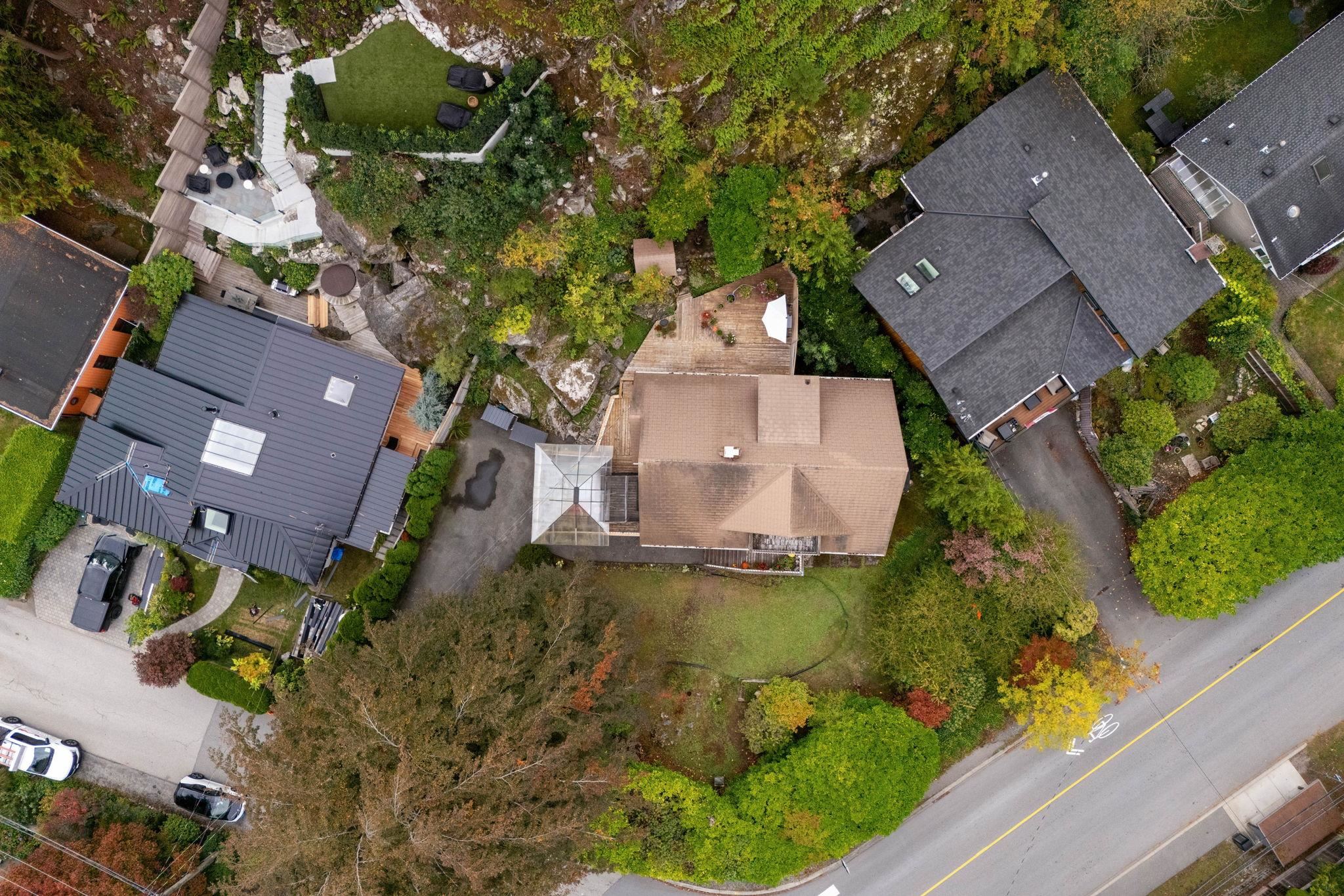 5607 EAGLE HARBOUR ROAD
