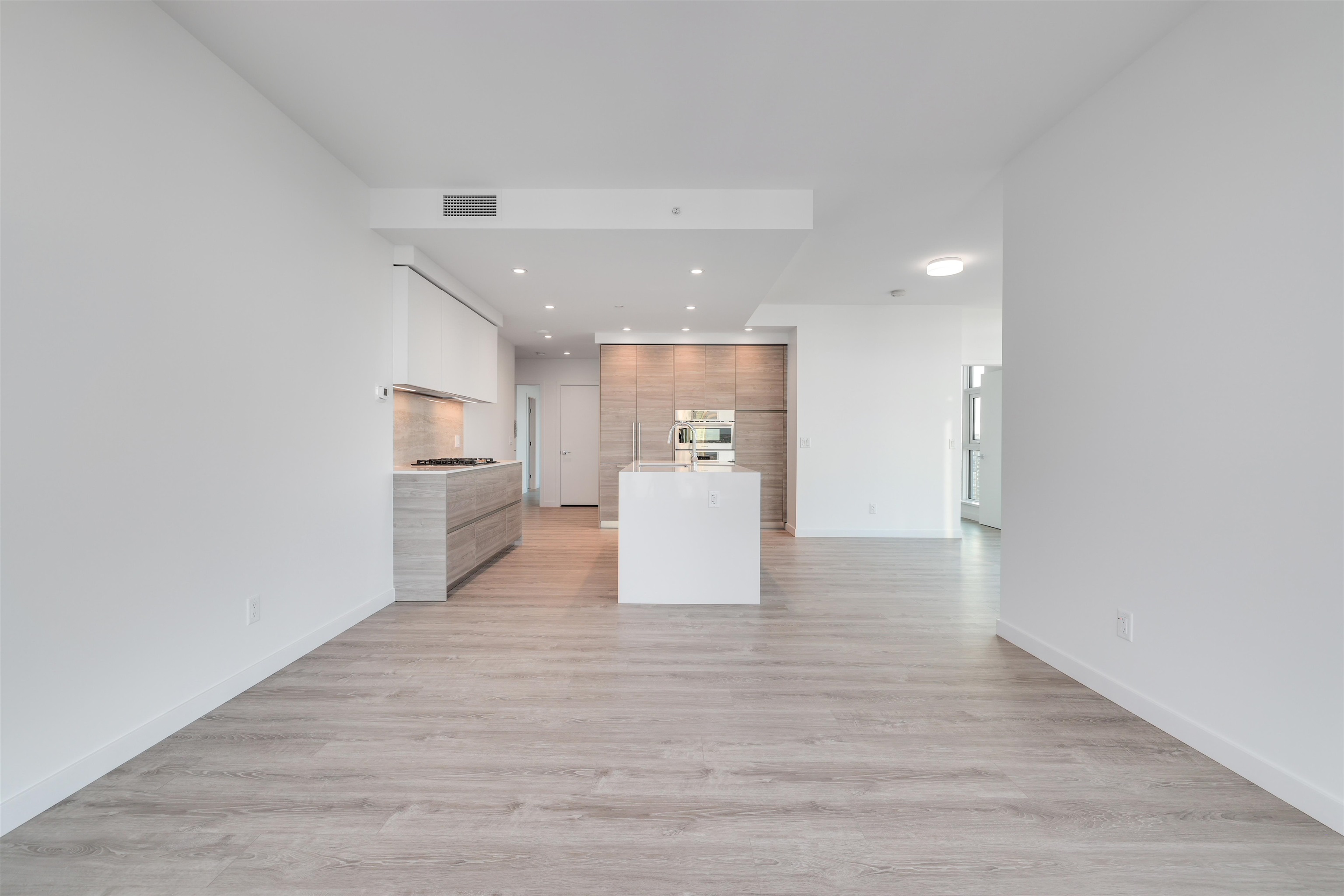 3504 680 QUAYSIDE DRIVE