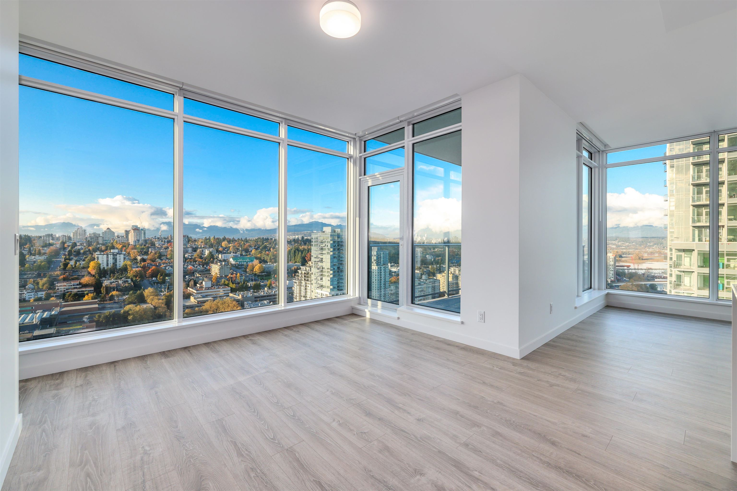 3504 680 QUAYSIDE DRIVE