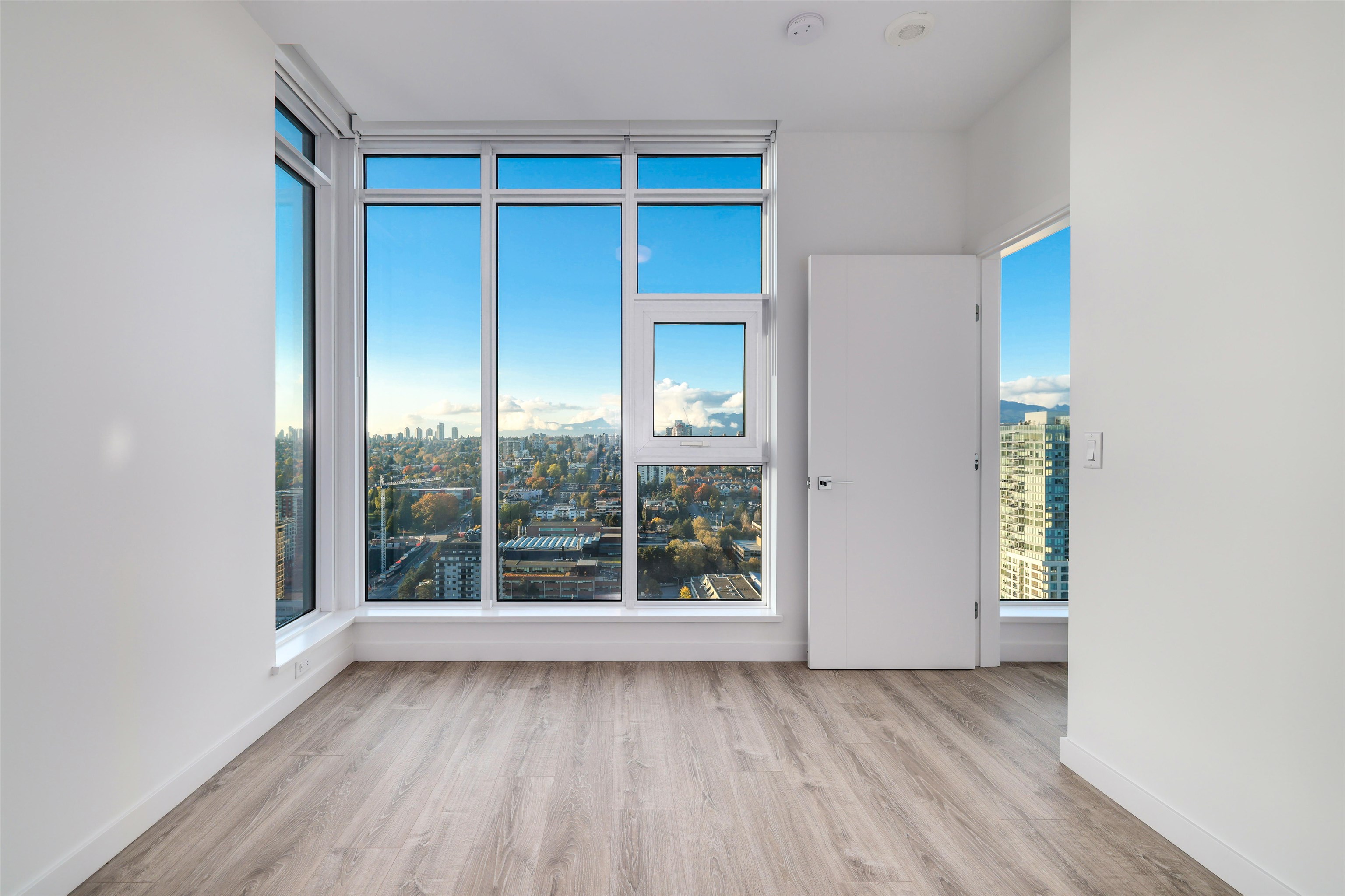 3504 680 QUAYSIDE DRIVE