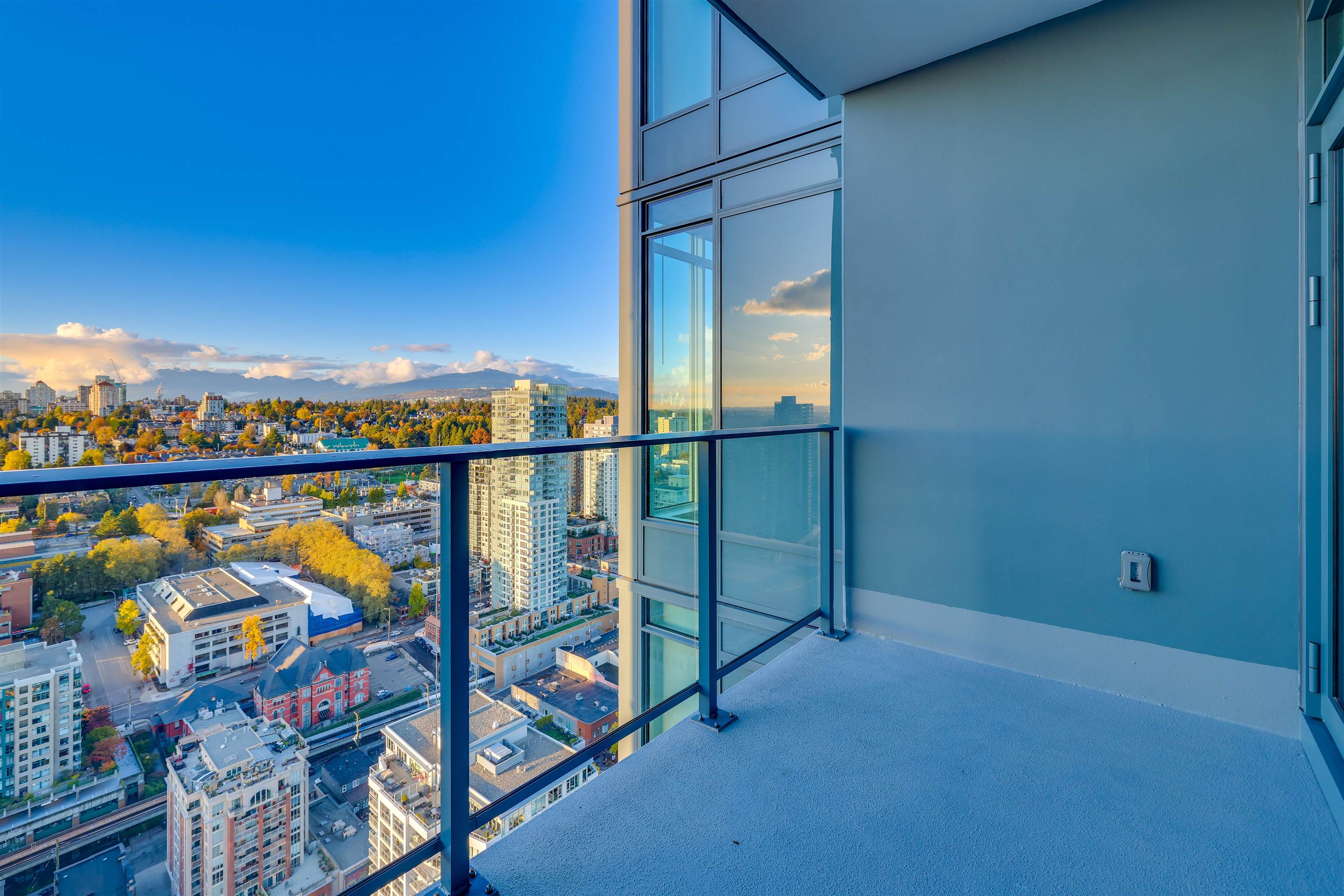 3504 680 QUAYSIDE DRIVE