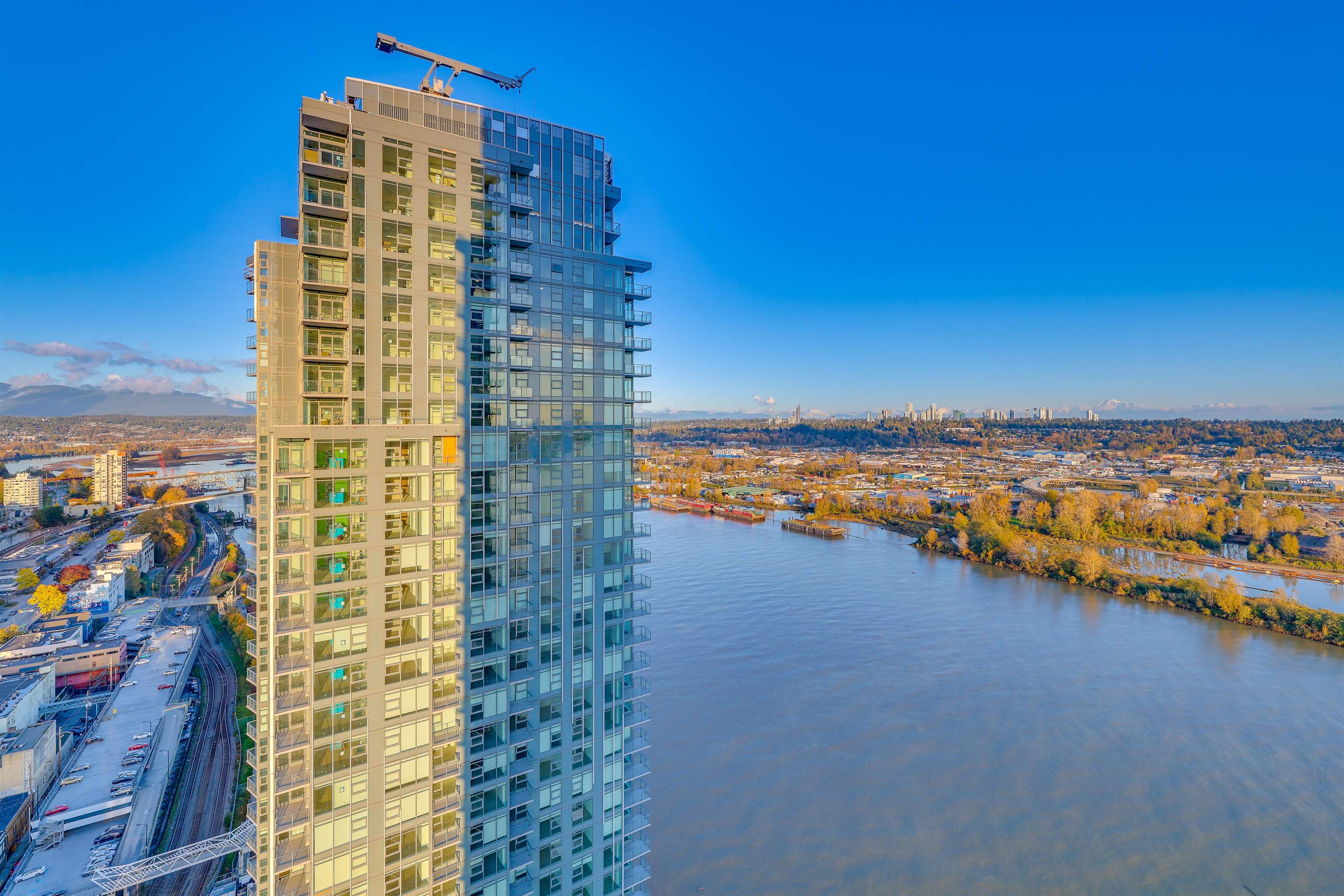 3504 680 QUAYSIDE DRIVE
