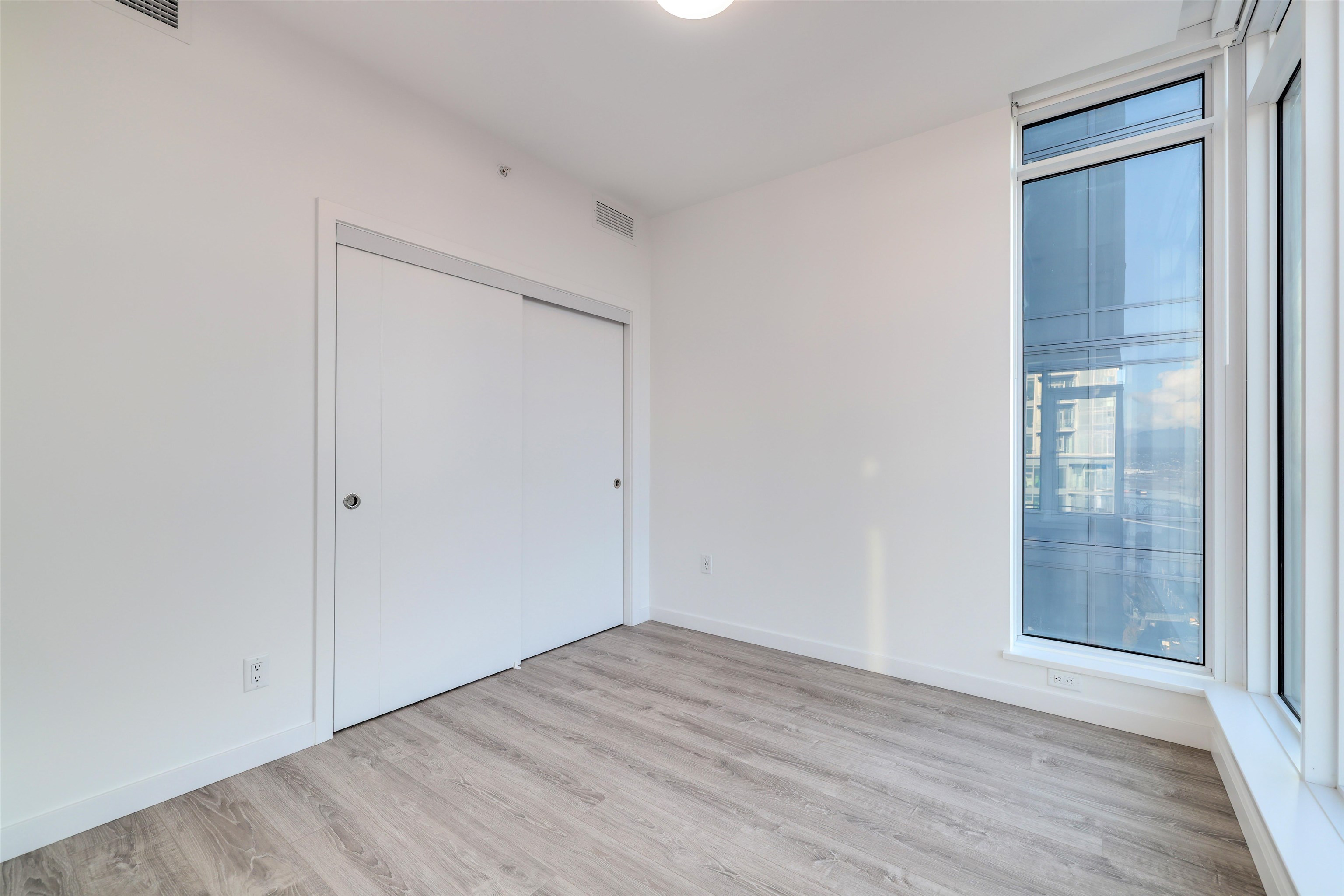 3504 680 QUAYSIDE DRIVE