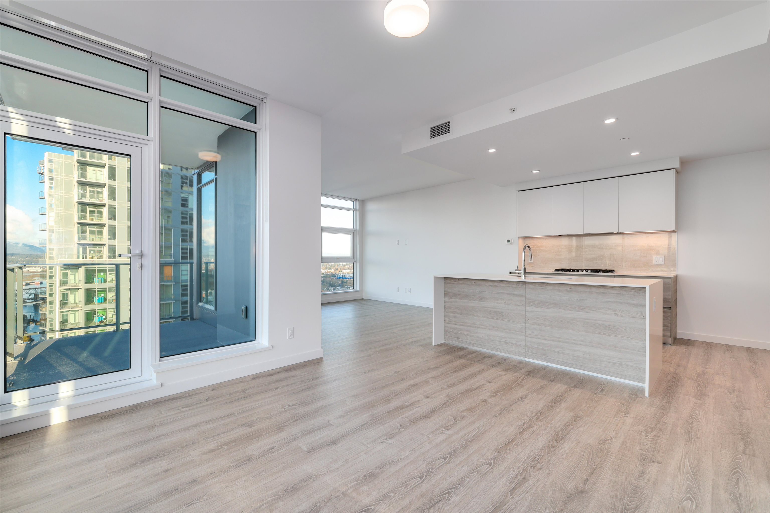 3504 680 QUAYSIDE DRIVE