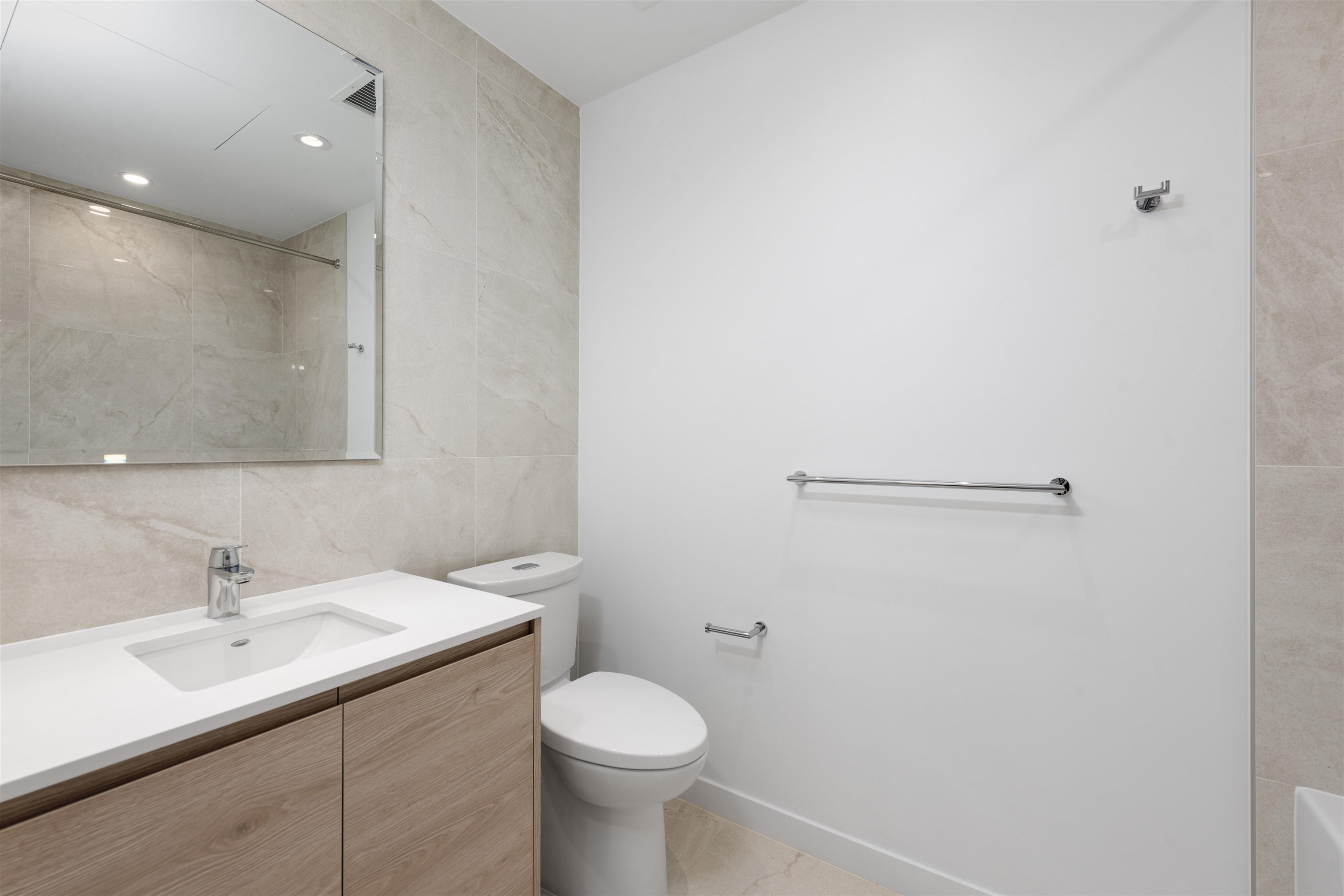 4001 680 QUAYSIDE DRIVE