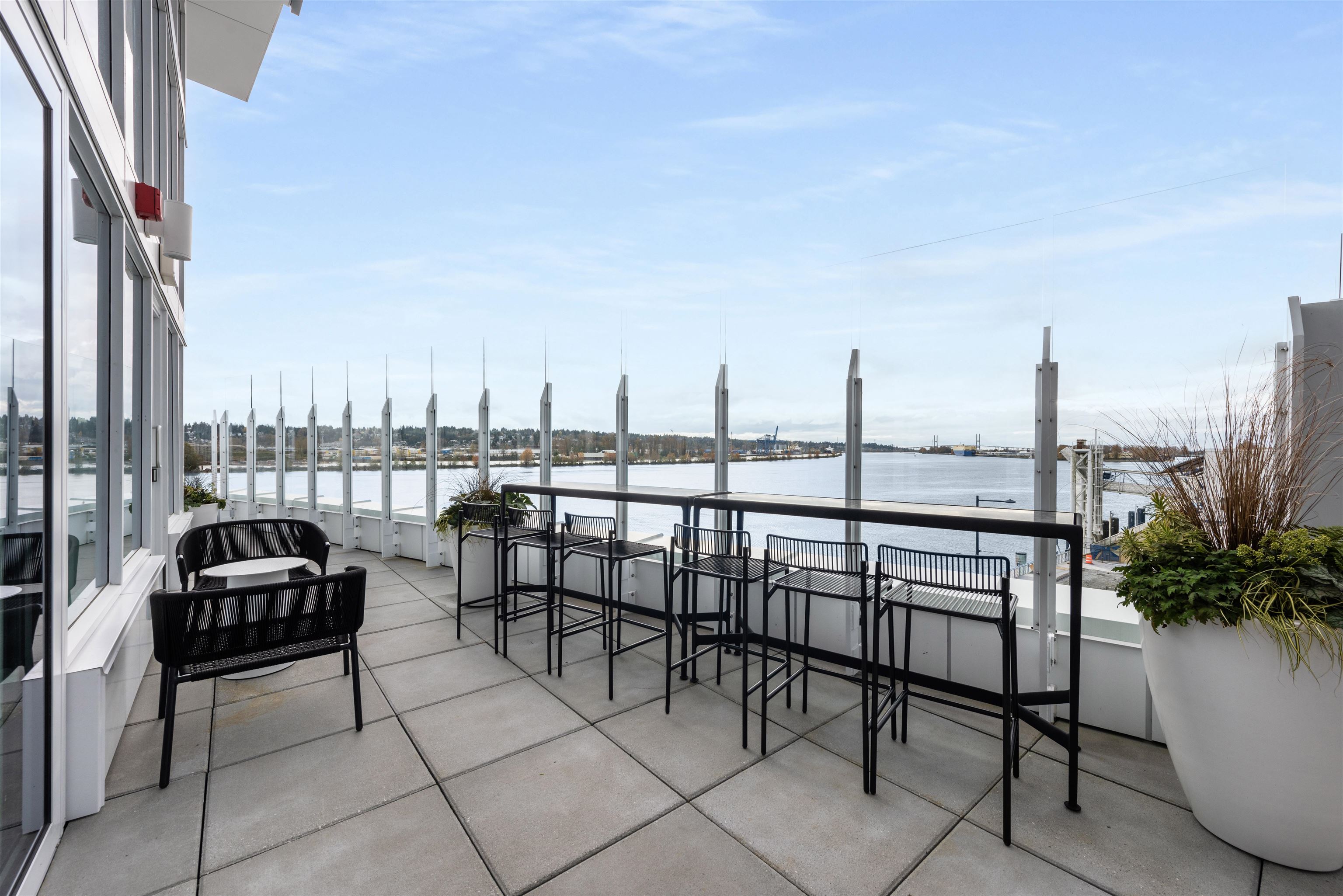 4001 680 QUAYSIDE DRIVE