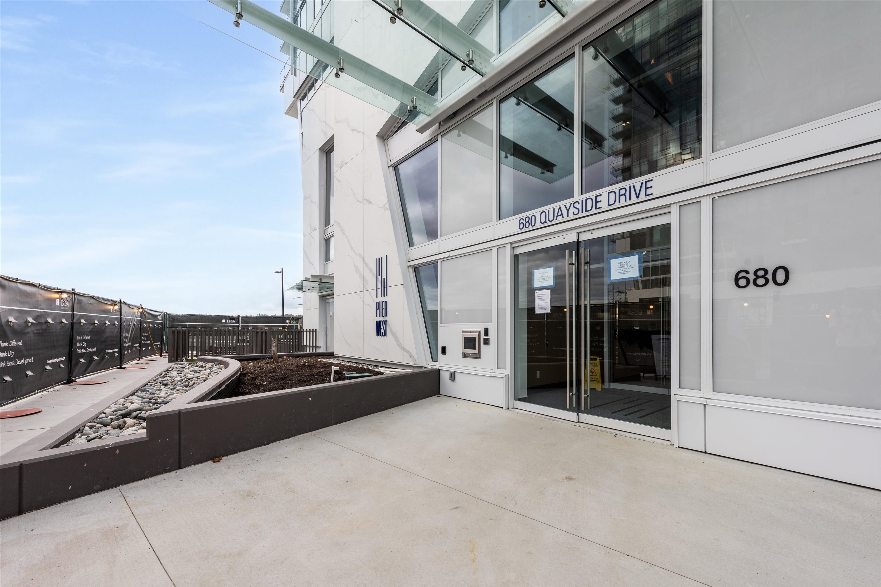 4001 680 QUAYSIDE DRIVE