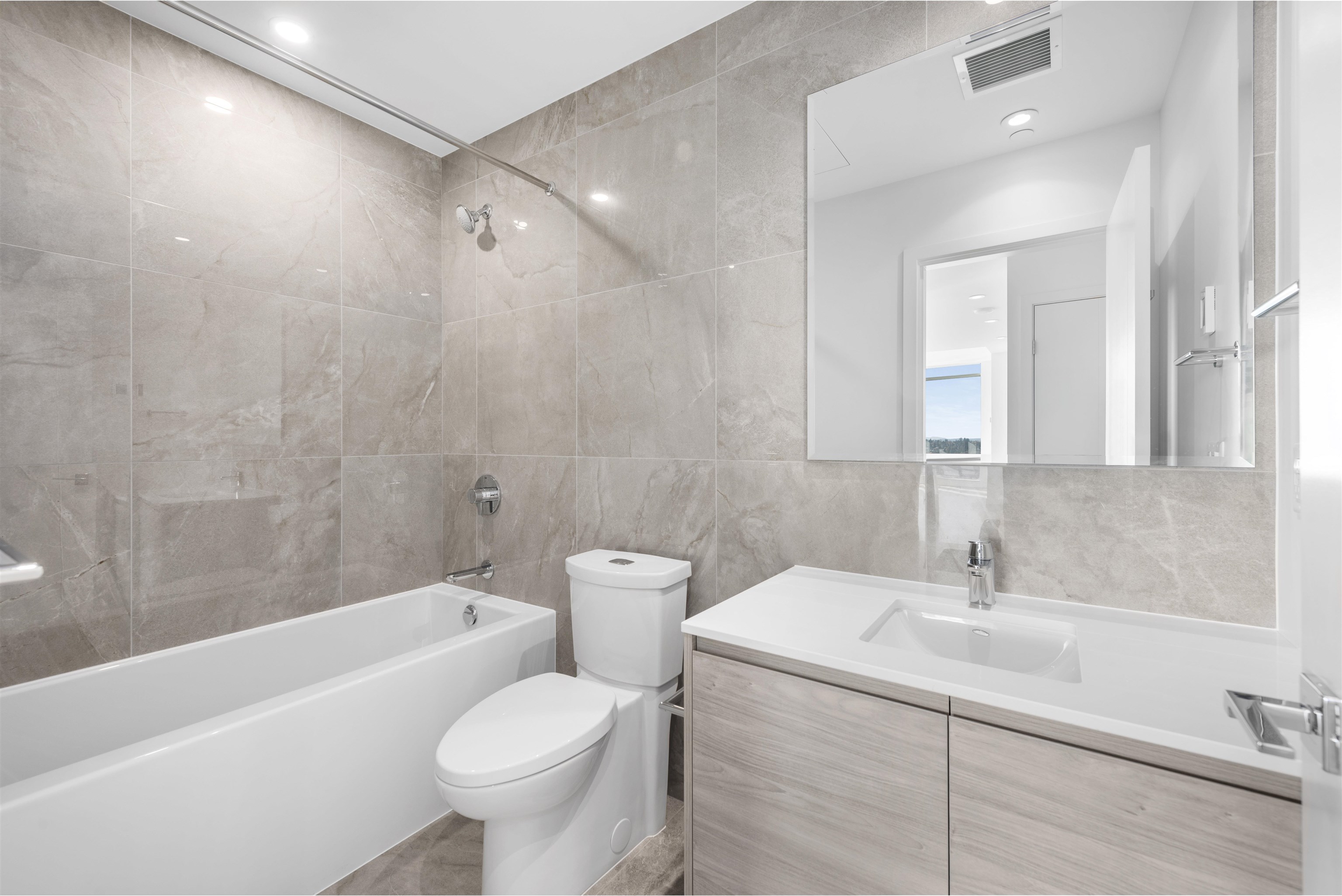4008 680 QUAYSIDE DRIVE
