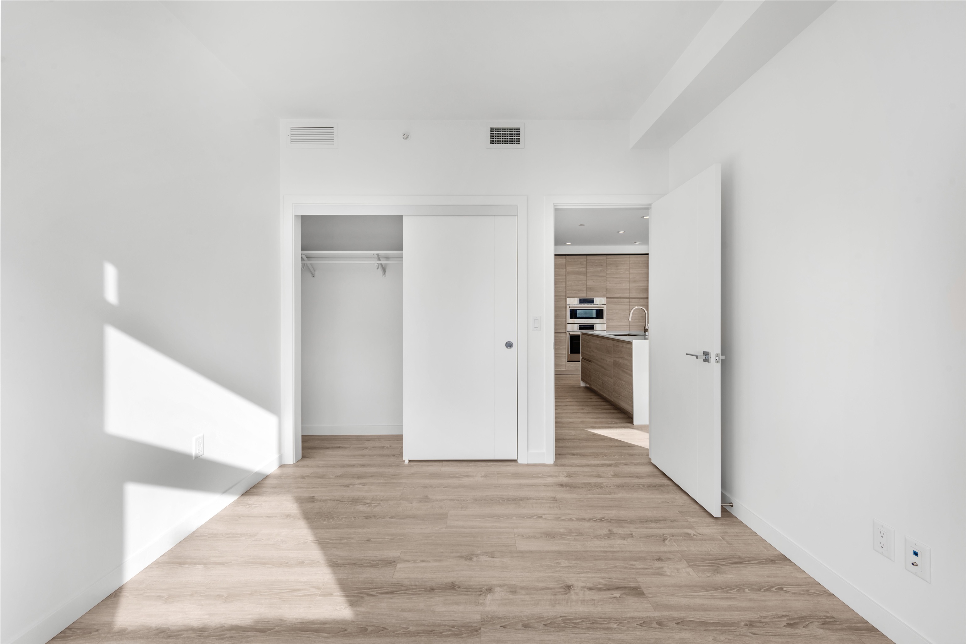 4008 680 QUAYSIDE DRIVE