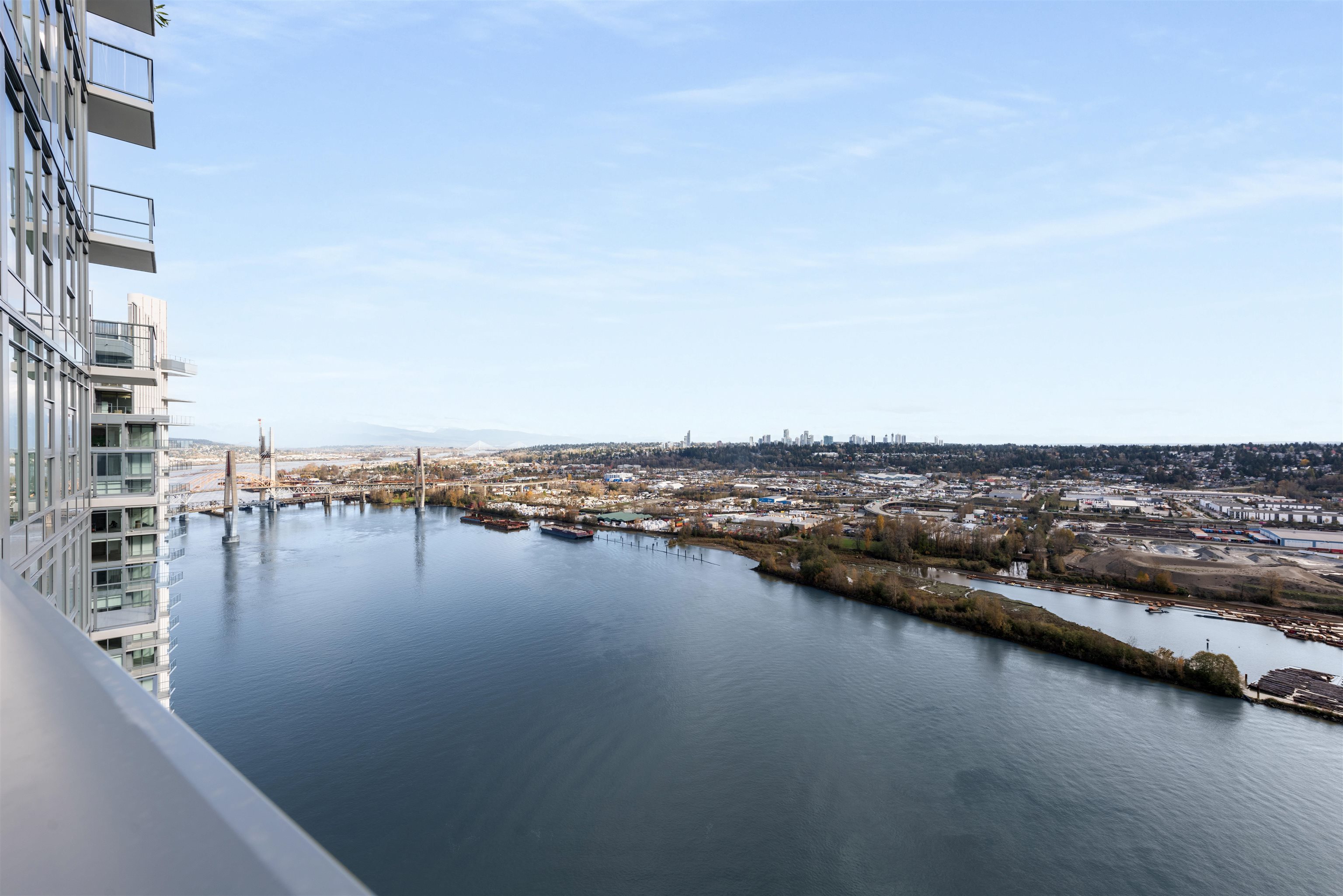 4008 680 QUAYSIDE DRIVE