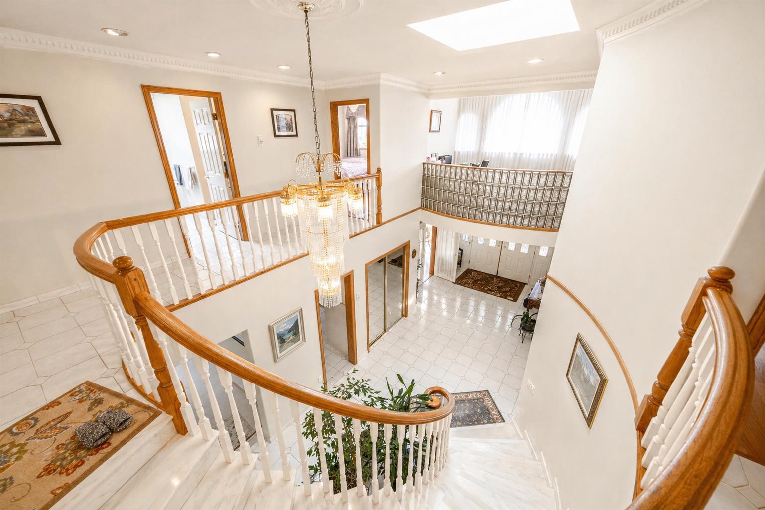 2248 SICAMOUS AVENUE