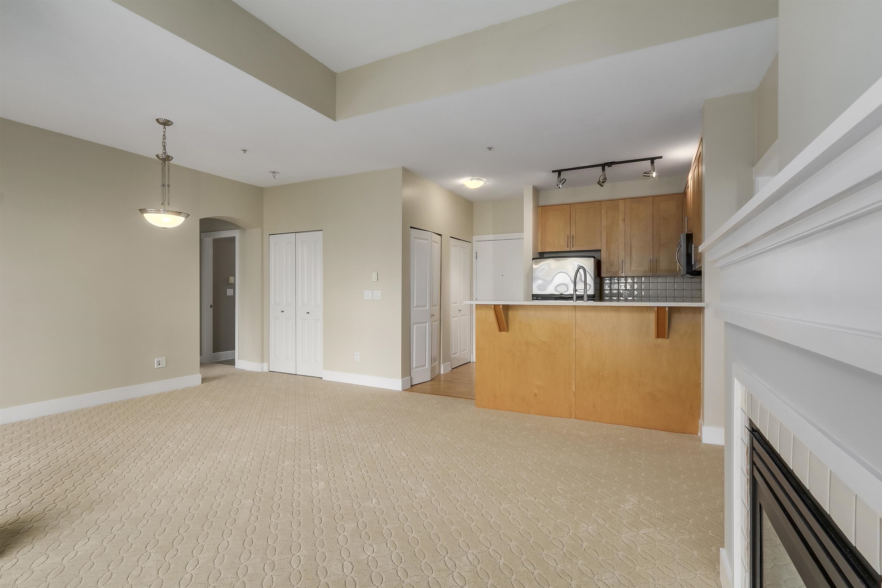 1416 4655 VALLEY DRIVE
