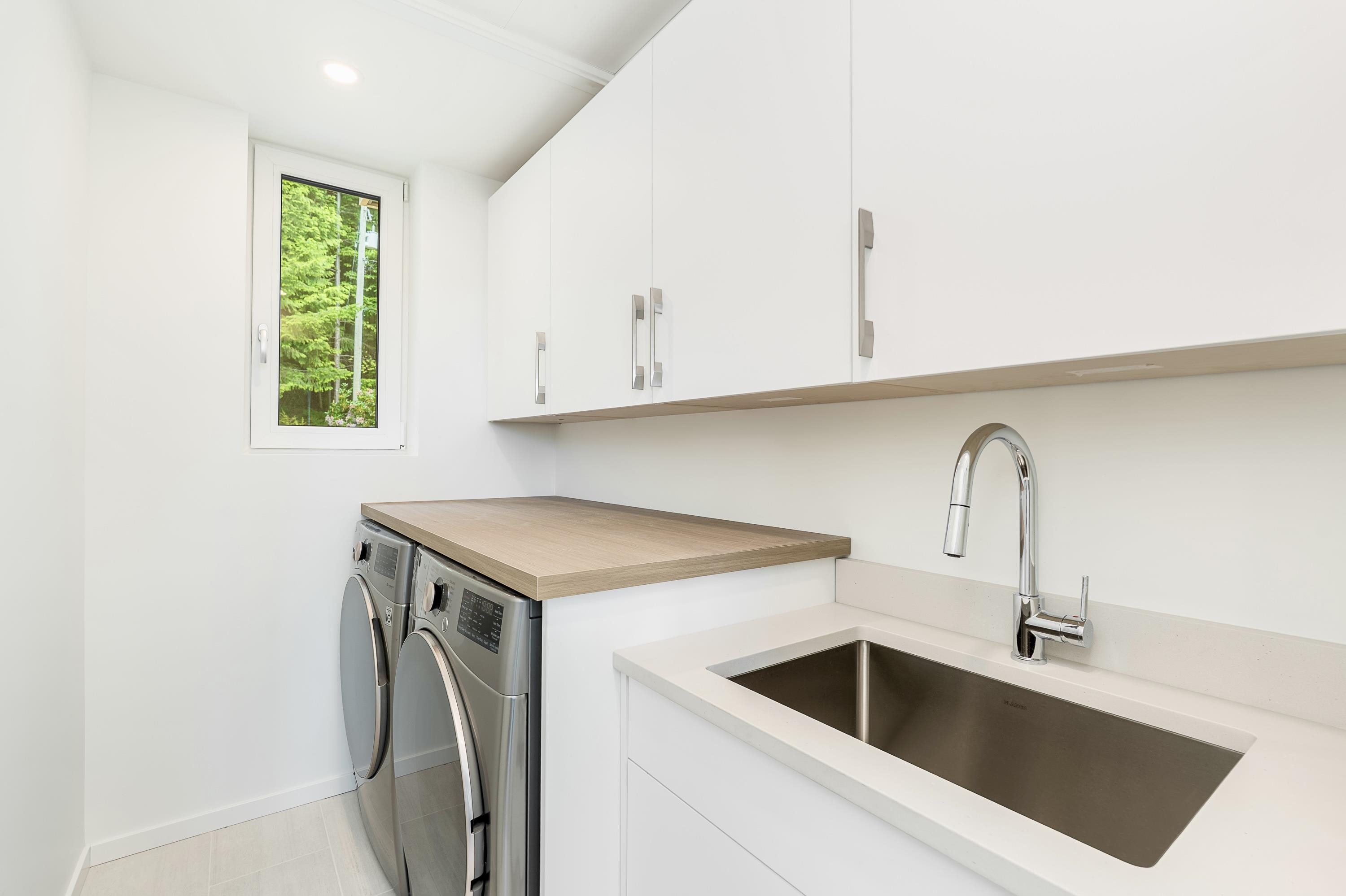 971 MARINE DRIVE