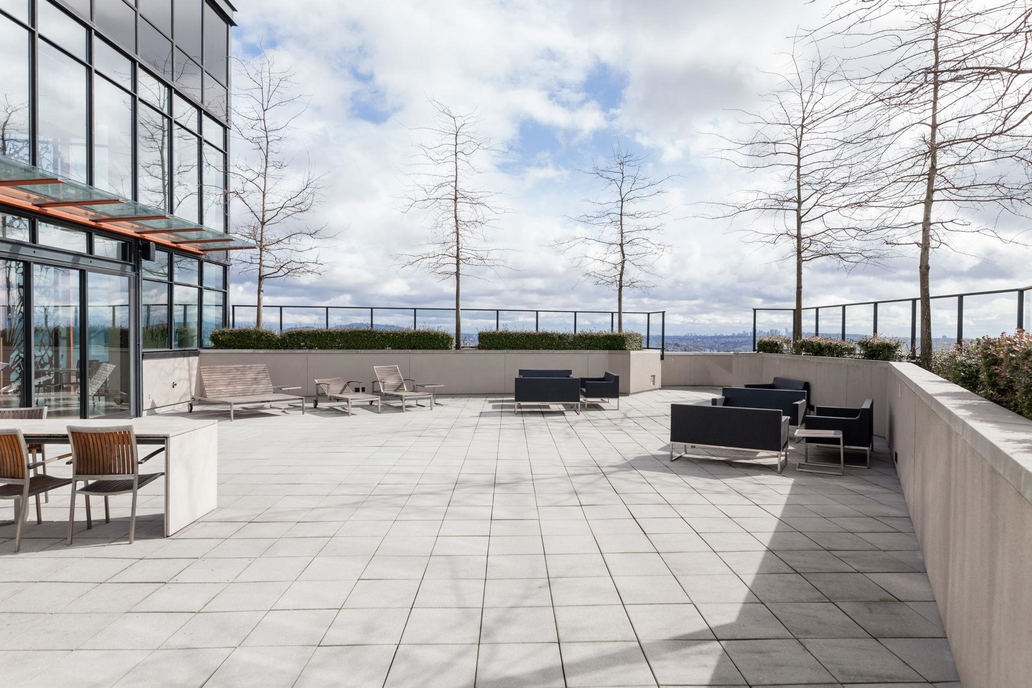 2102 128 W CORDOVA STREET