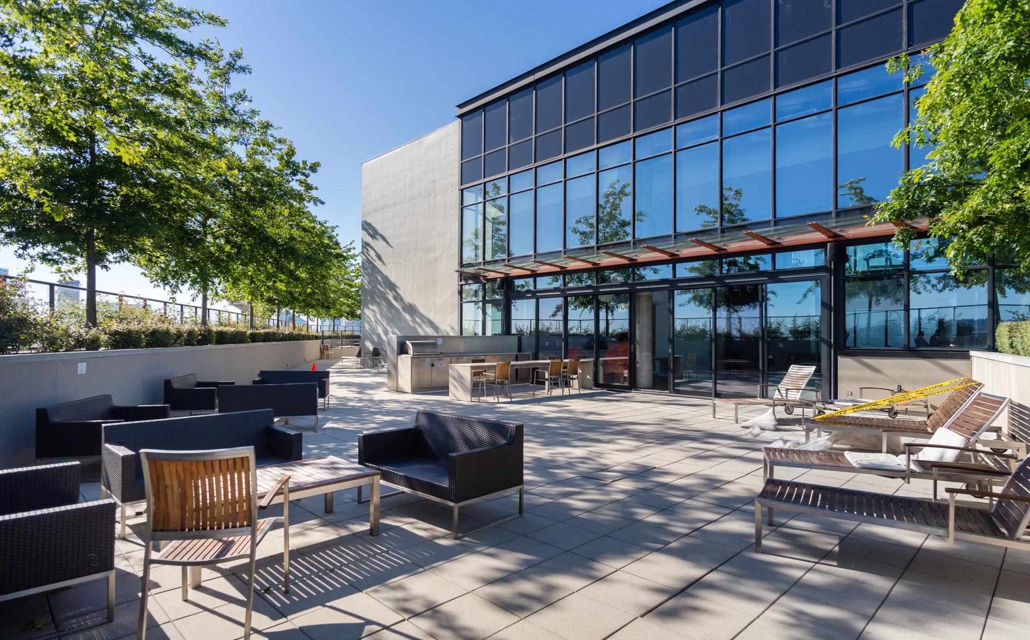 2102 128 W CORDOVA STREET
