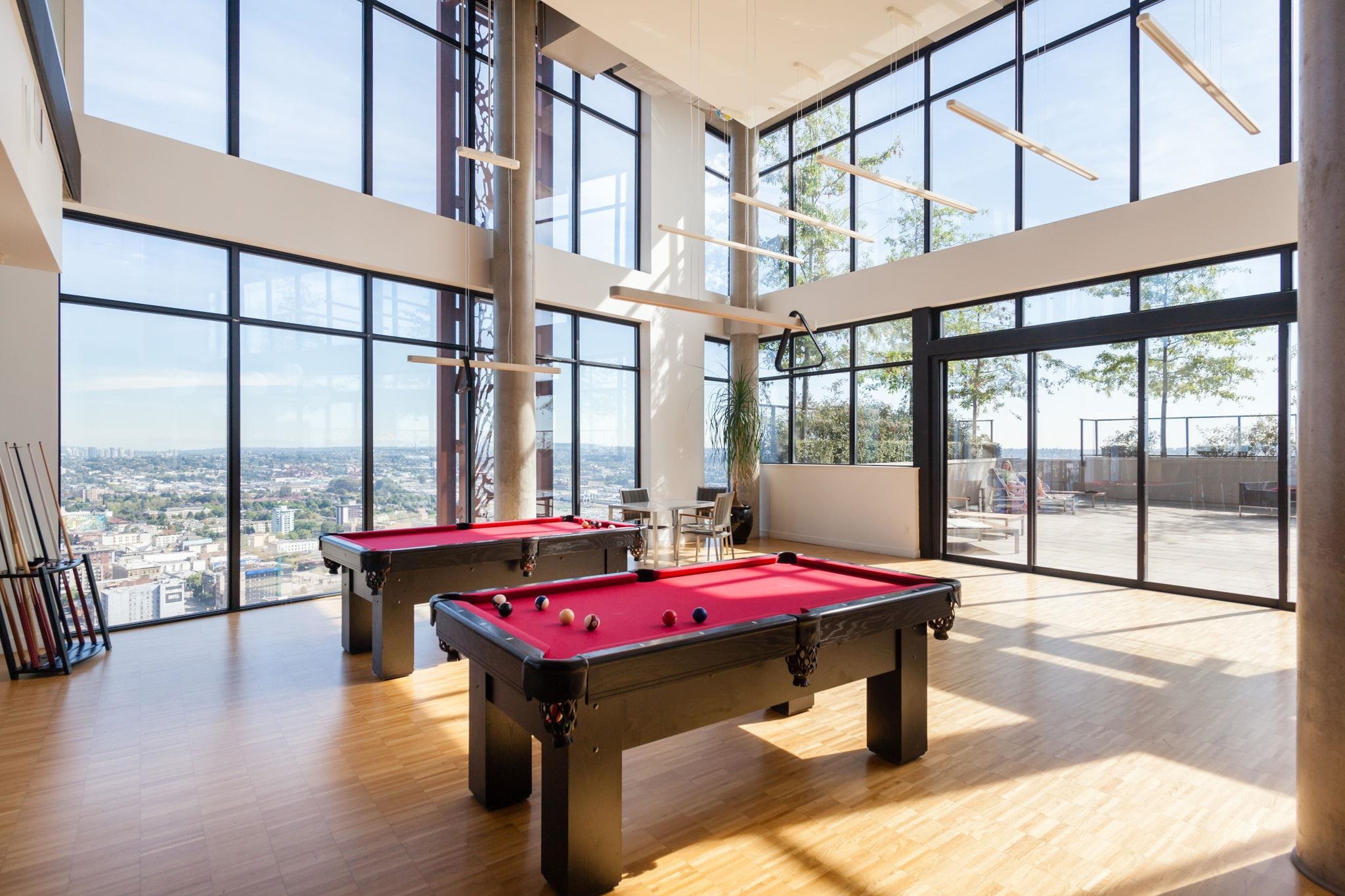 2102 128 W CORDOVA STREET