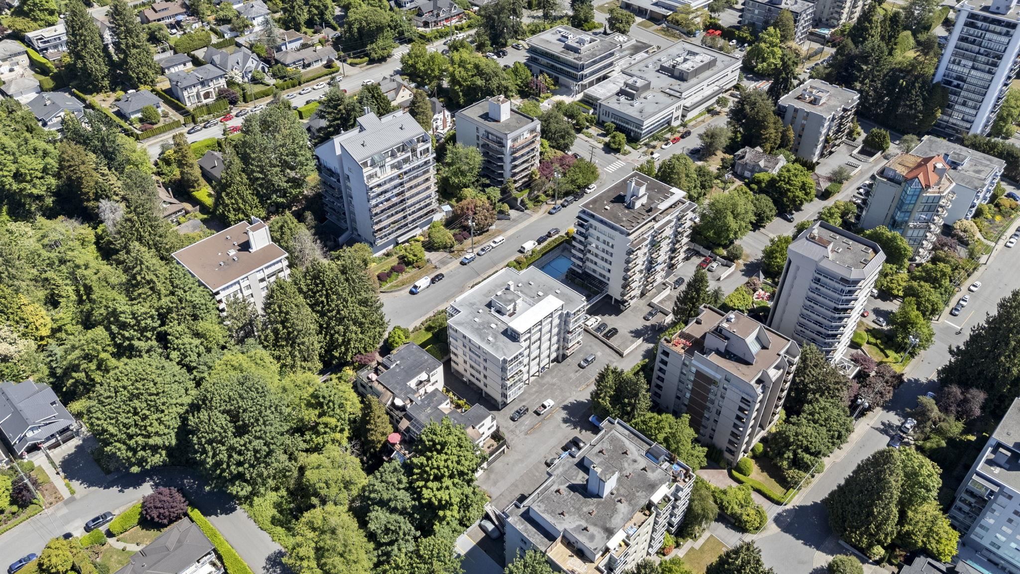 504 1750 ESQUIMALT AVENUE