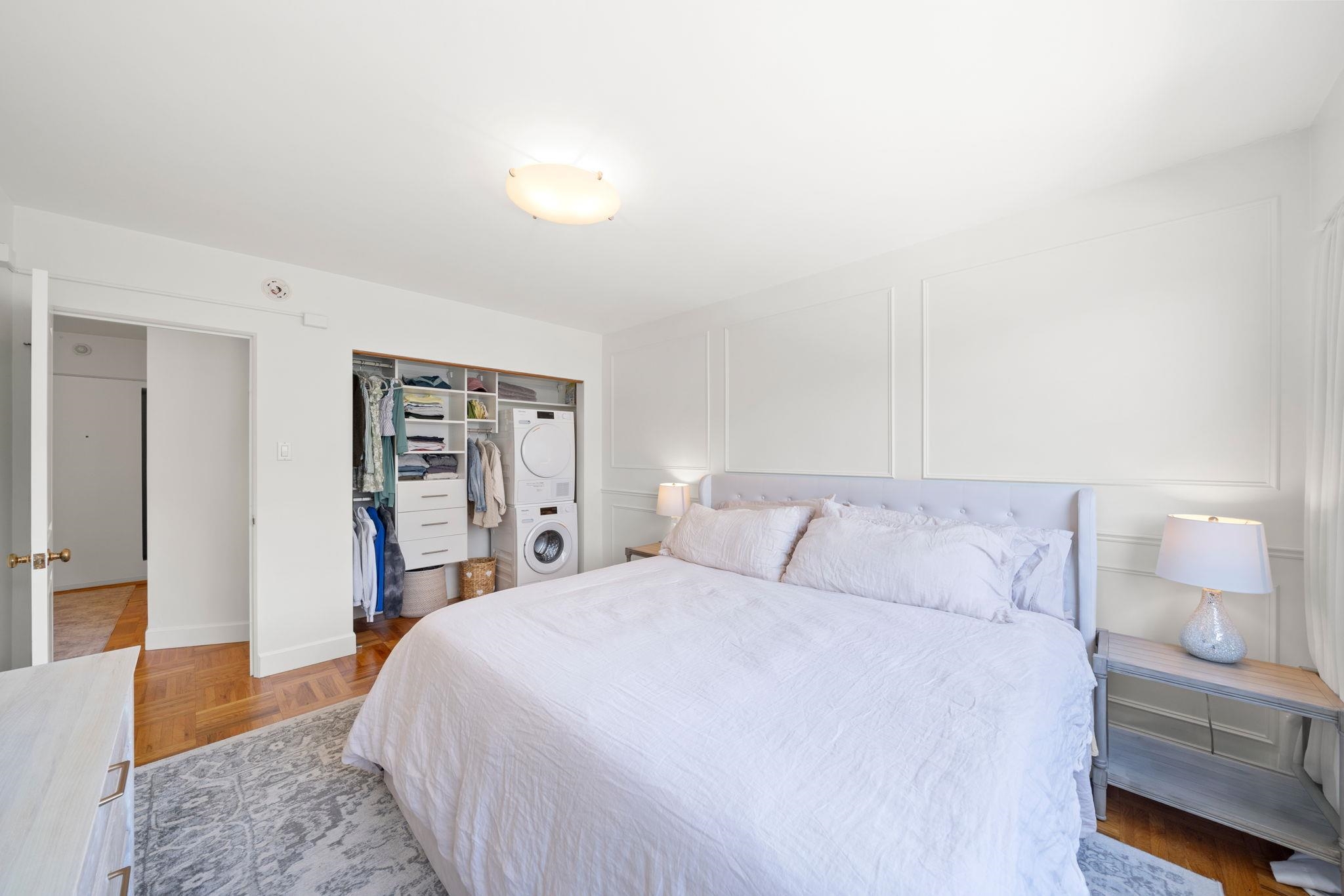504 1750 ESQUIMALT AVENUE
