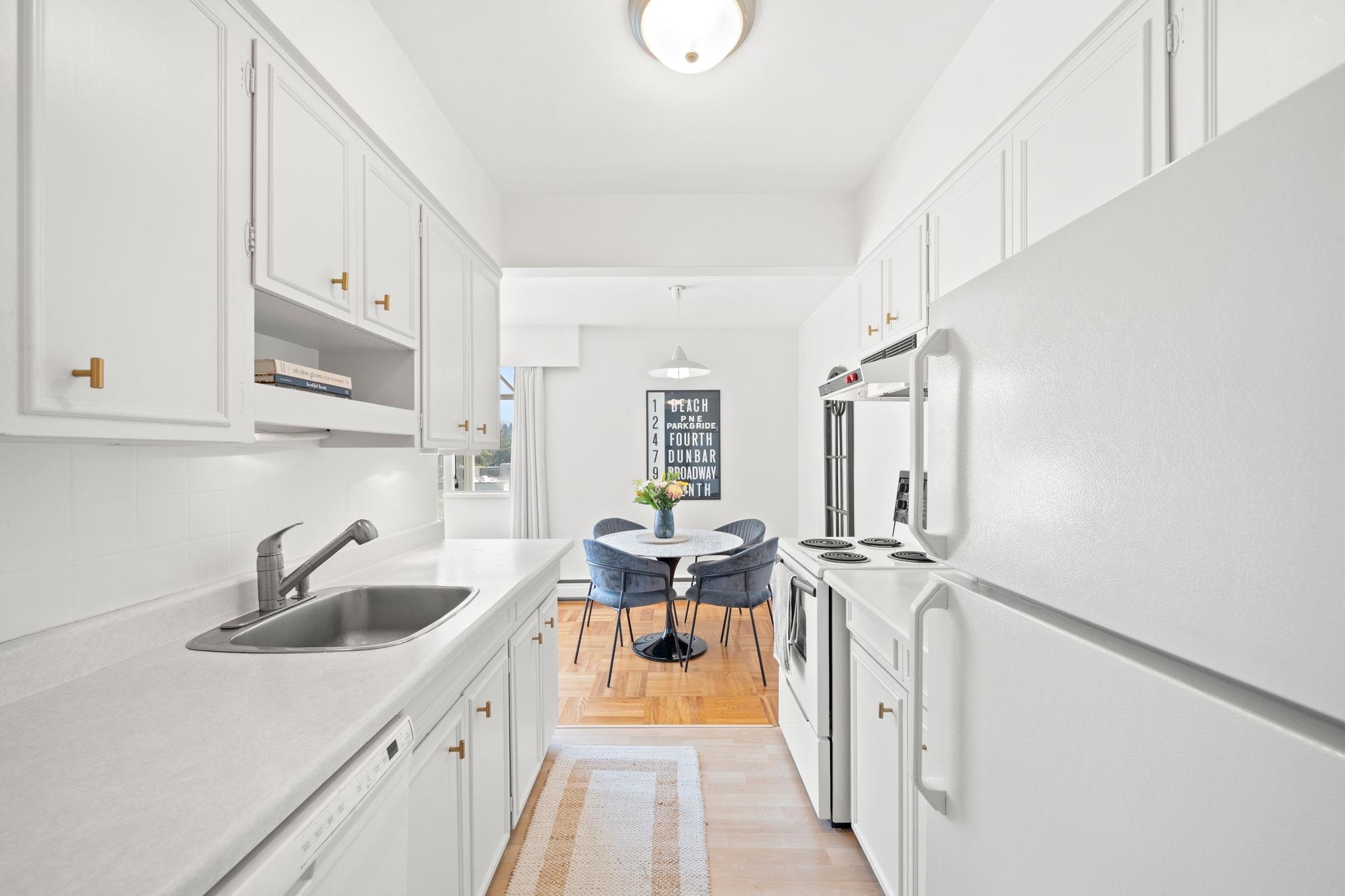 504 1750 ESQUIMALT AVENUE