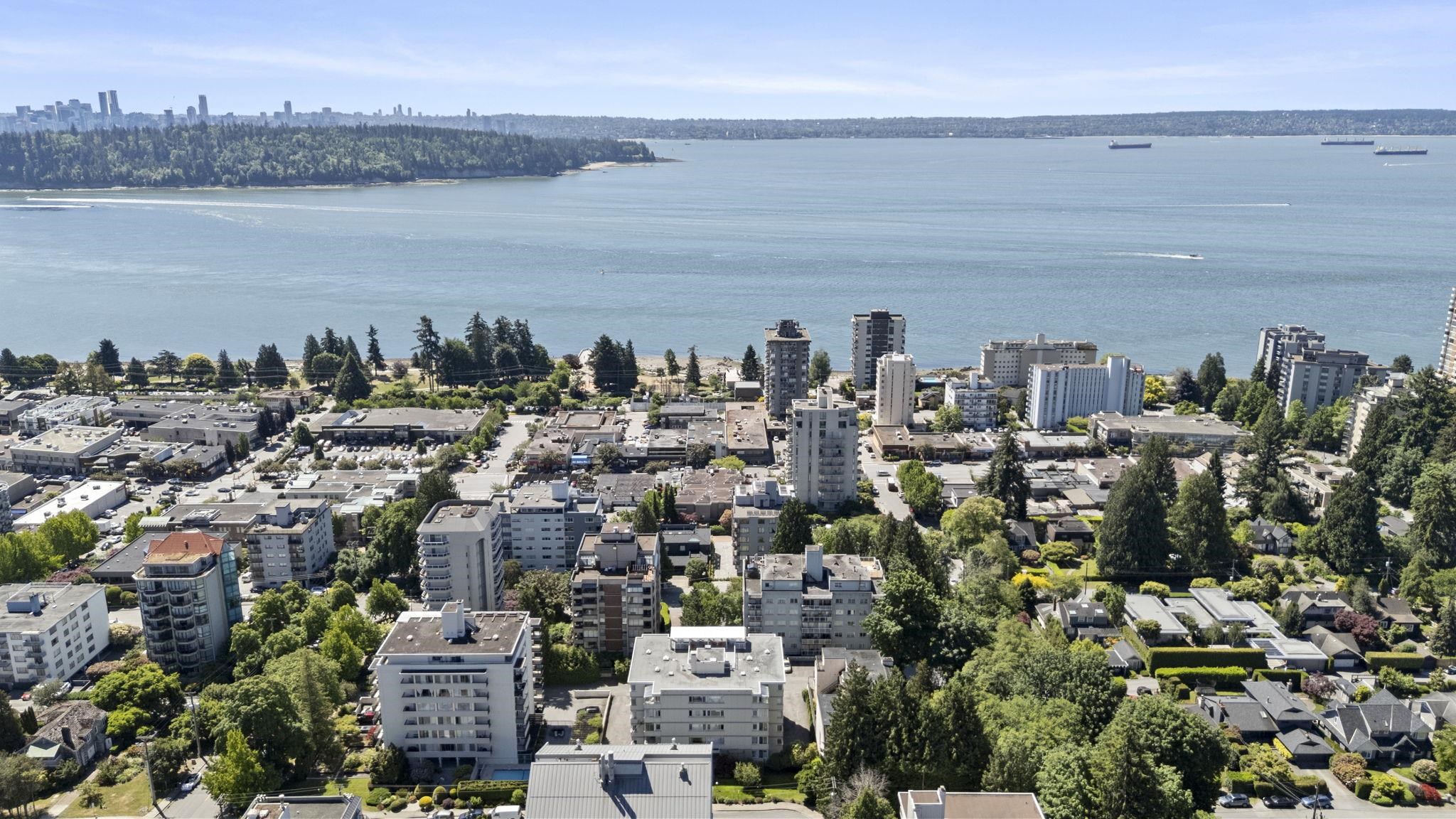 504 1750 ESQUIMALT AVENUE