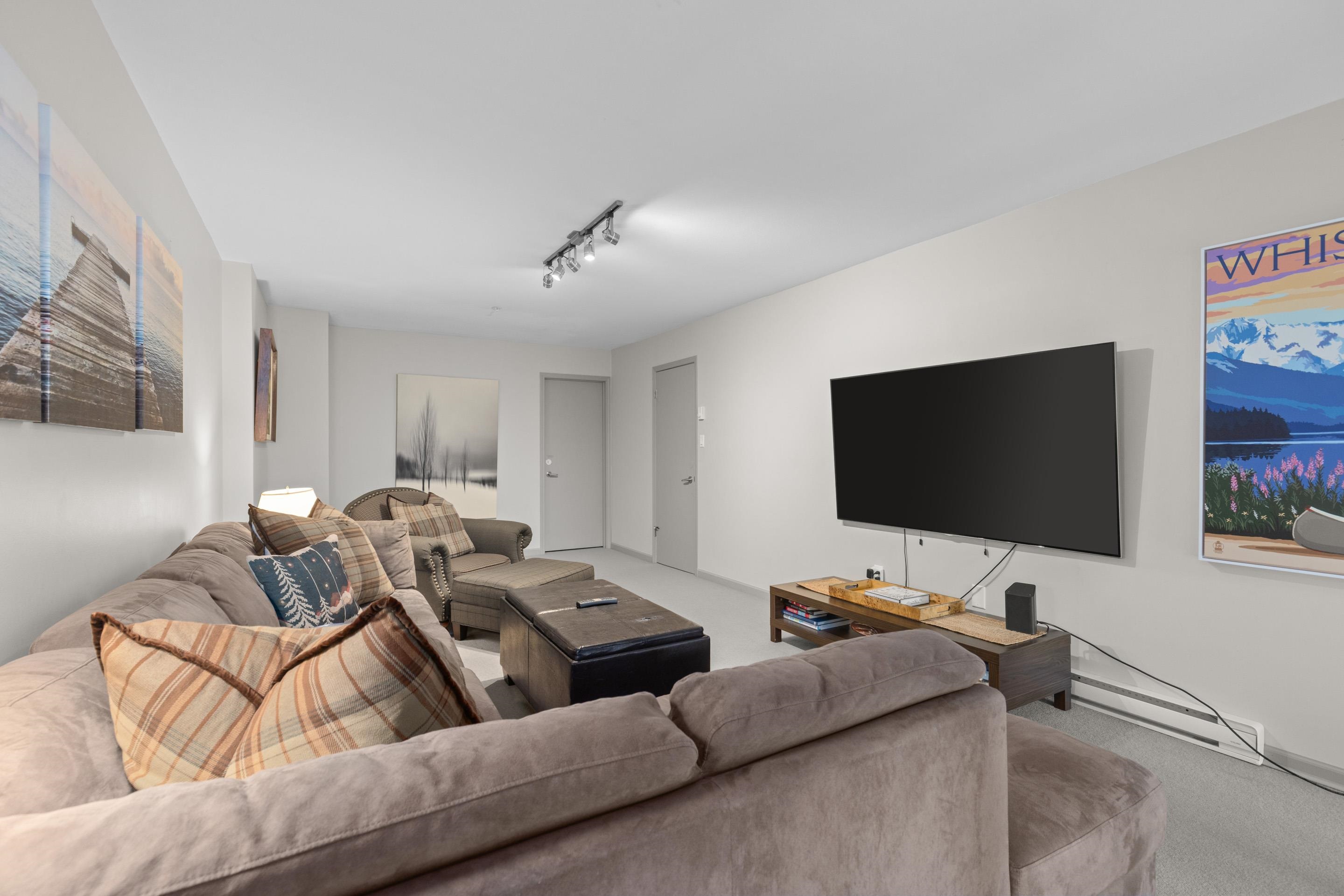 302 3212 BLUEBERRY DRIVE