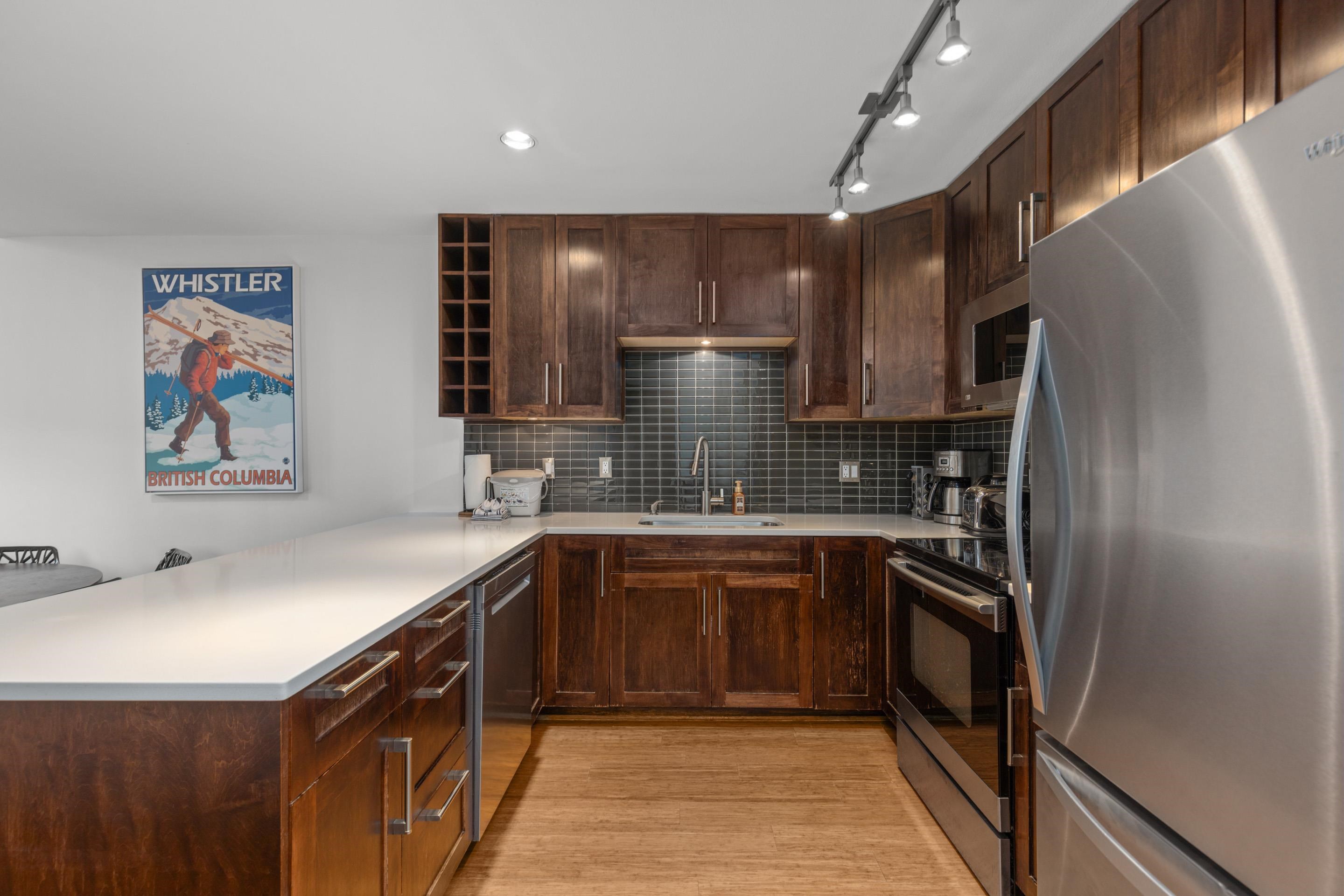 302 3212 BLUEBERRY DRIVE