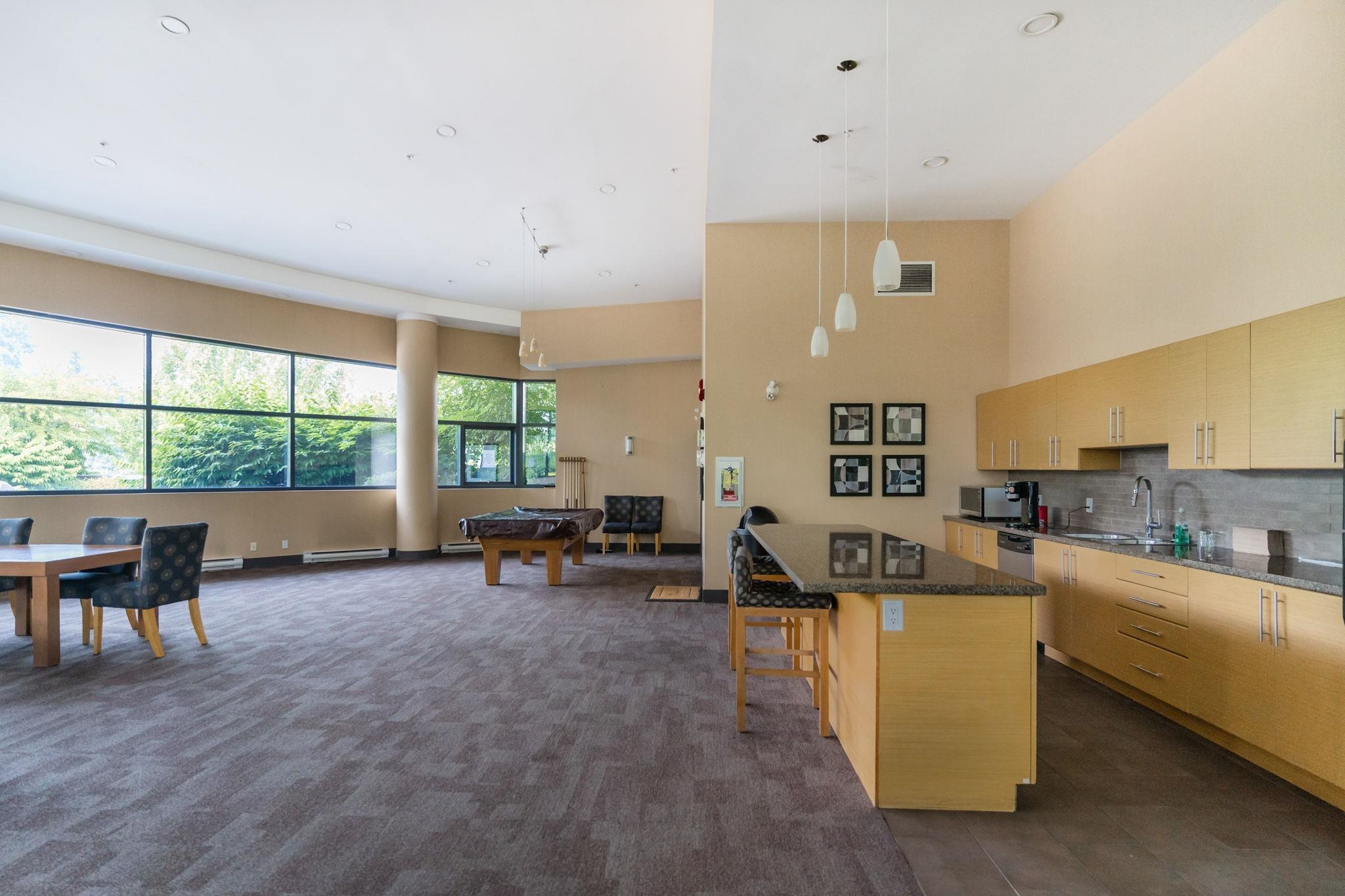 1402 2225 HOLDOM AVENUE