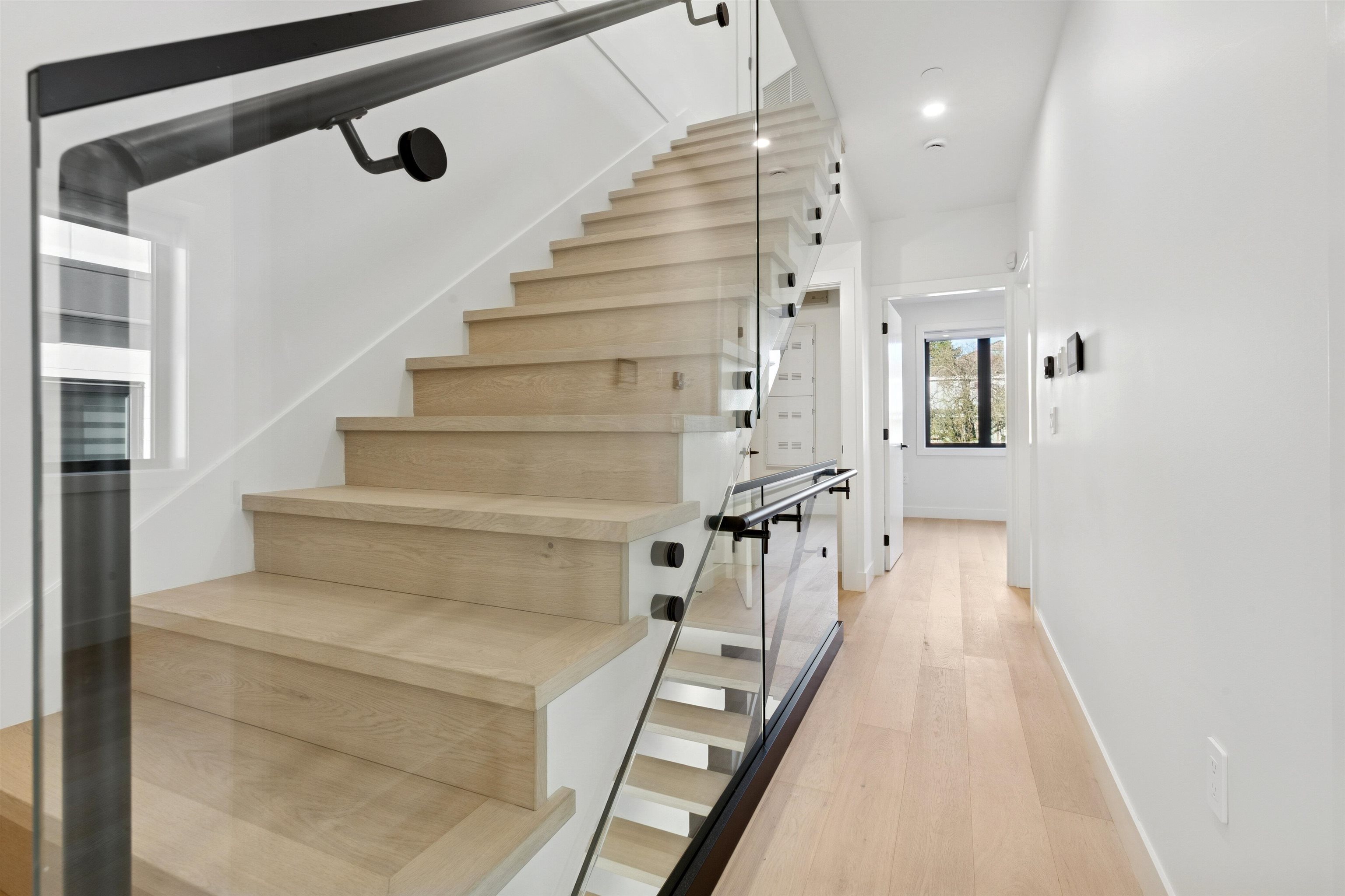 2130 QUALICUM DRIVE