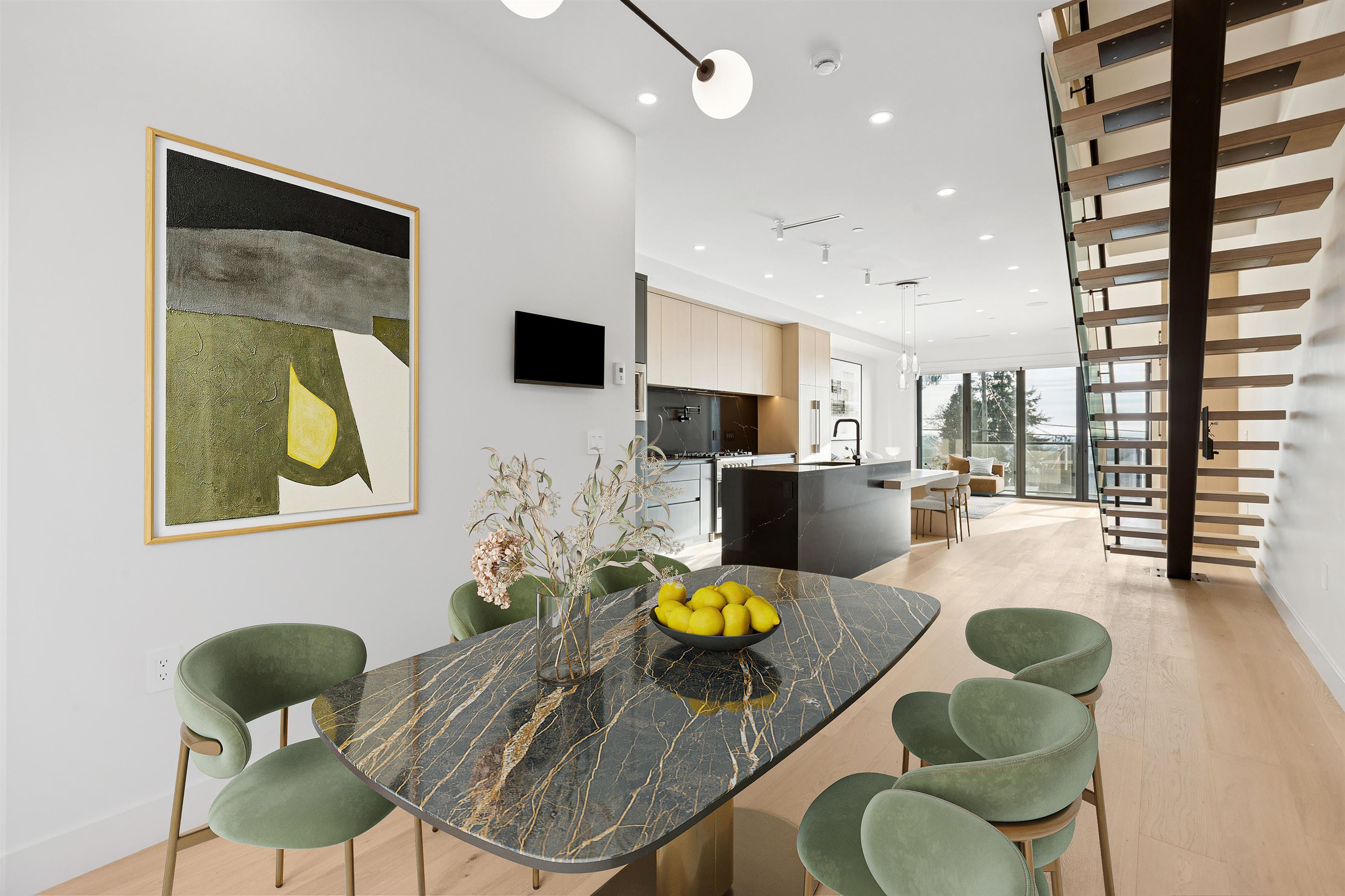 2130 QUALICUM DRIVE