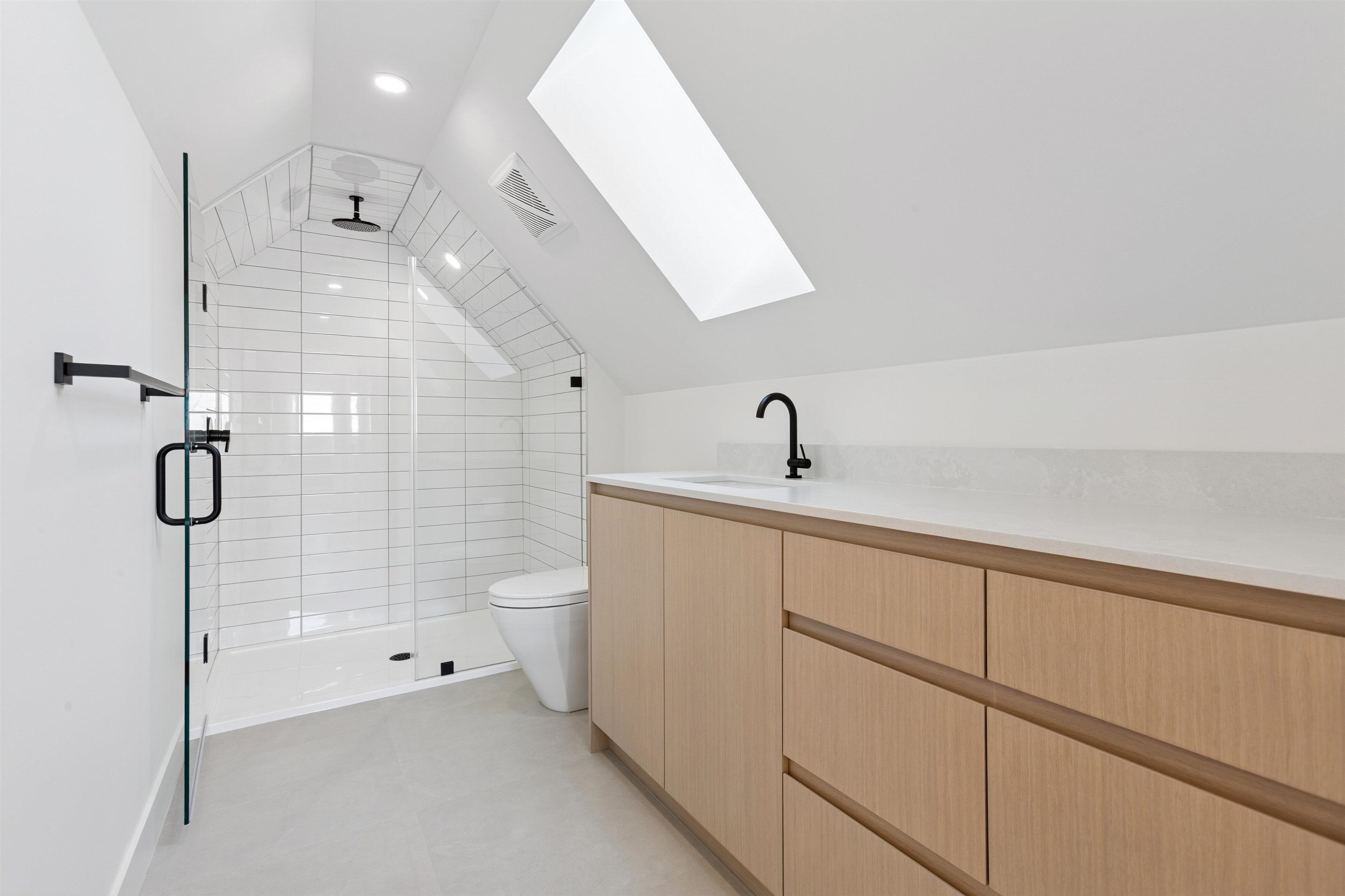 2130 QUALICUM DRIVE