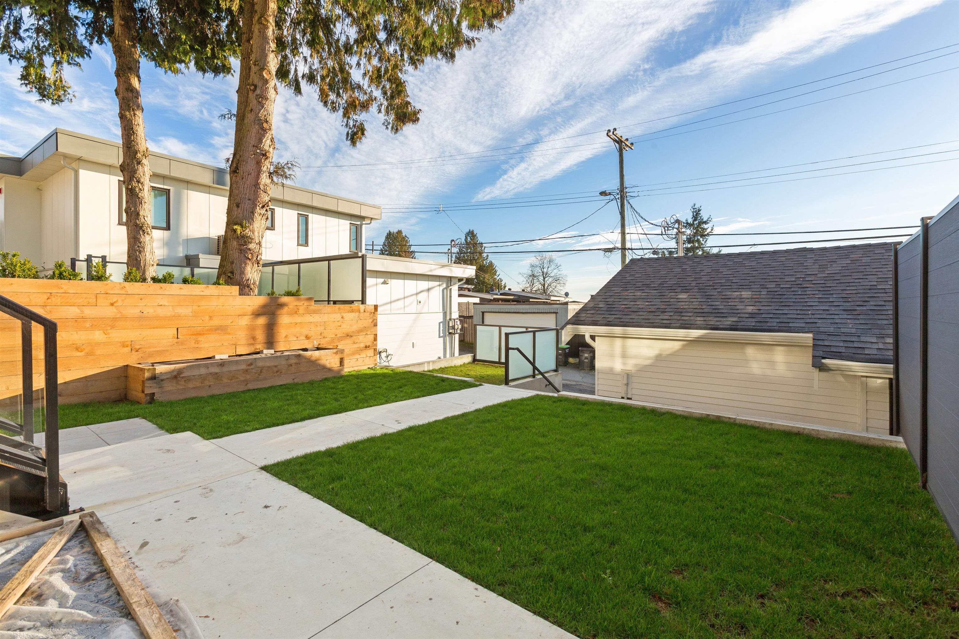 2130 QUALICUM DRIVE