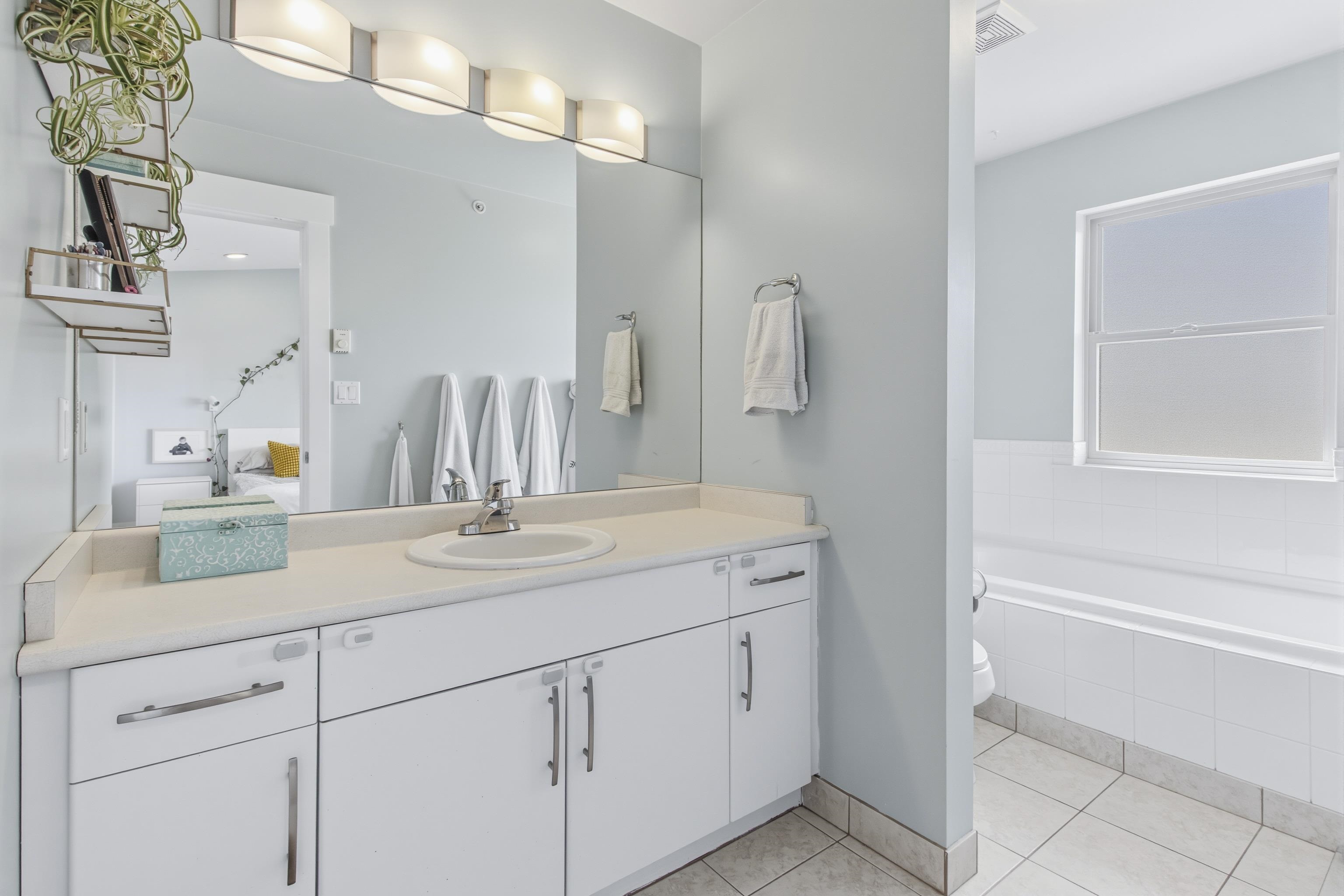 6 1024 GLACIER VIEW DRIVE