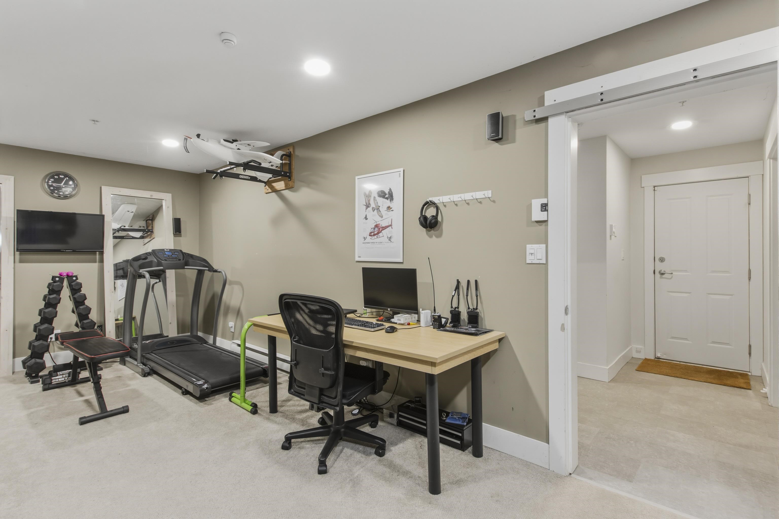 6 1024 GLACIER VIEW DRIVE