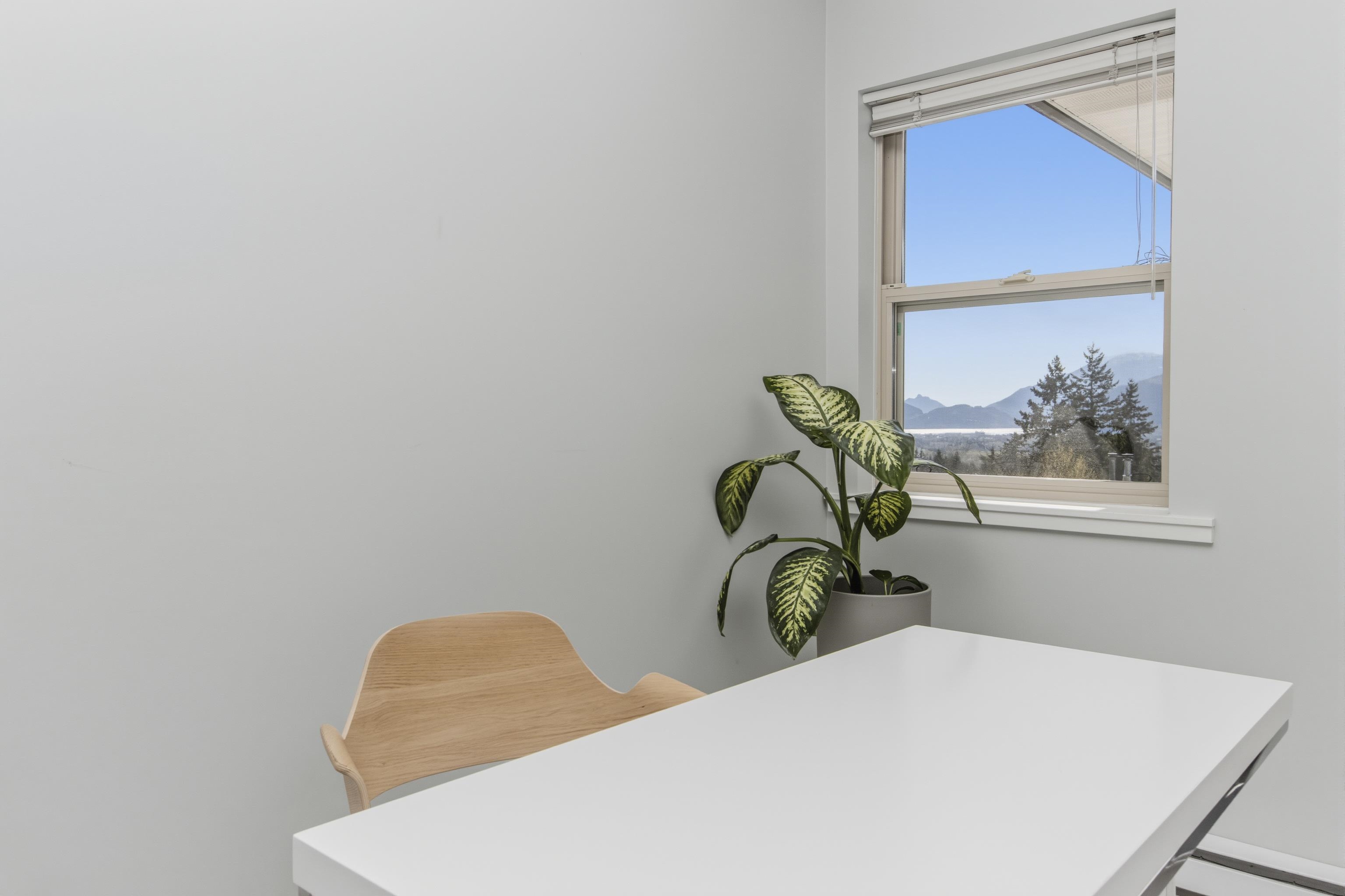 6 1024 GLACIER VIEW DRIVE